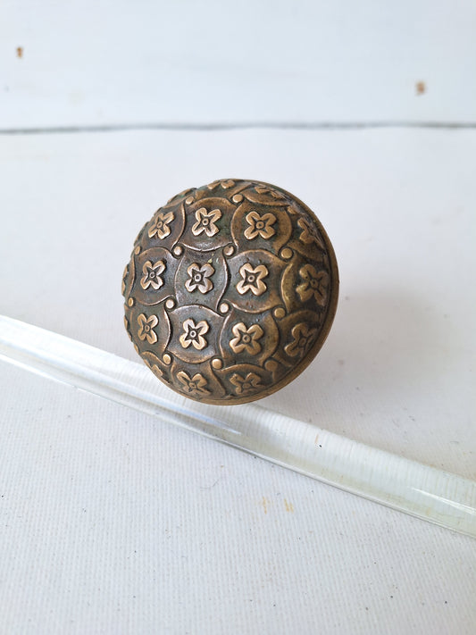 Madras Pattern Yale Towne Bronze Doorknob, Antique Flower Knobs, Ornate Antique Door Hardware Set 052106