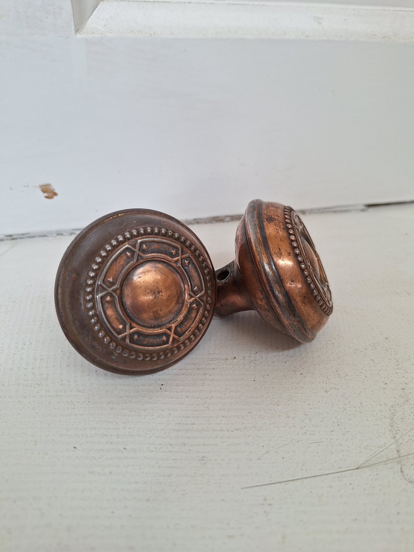 Pair of Wrought Bronze Design Antique Doorknobs, Stamped Bronze Flower Design Door Knobs 071102