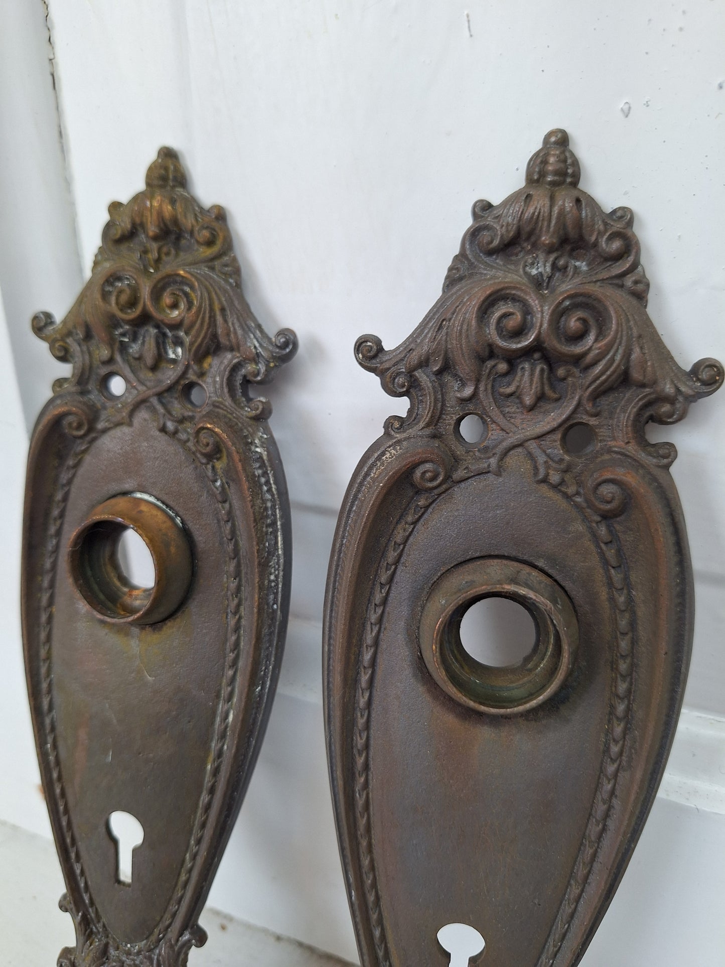 Pair Bronze Door Plates, Floral Pattern Door Plates, Flower Backplates, Bronze Back Plates 080602