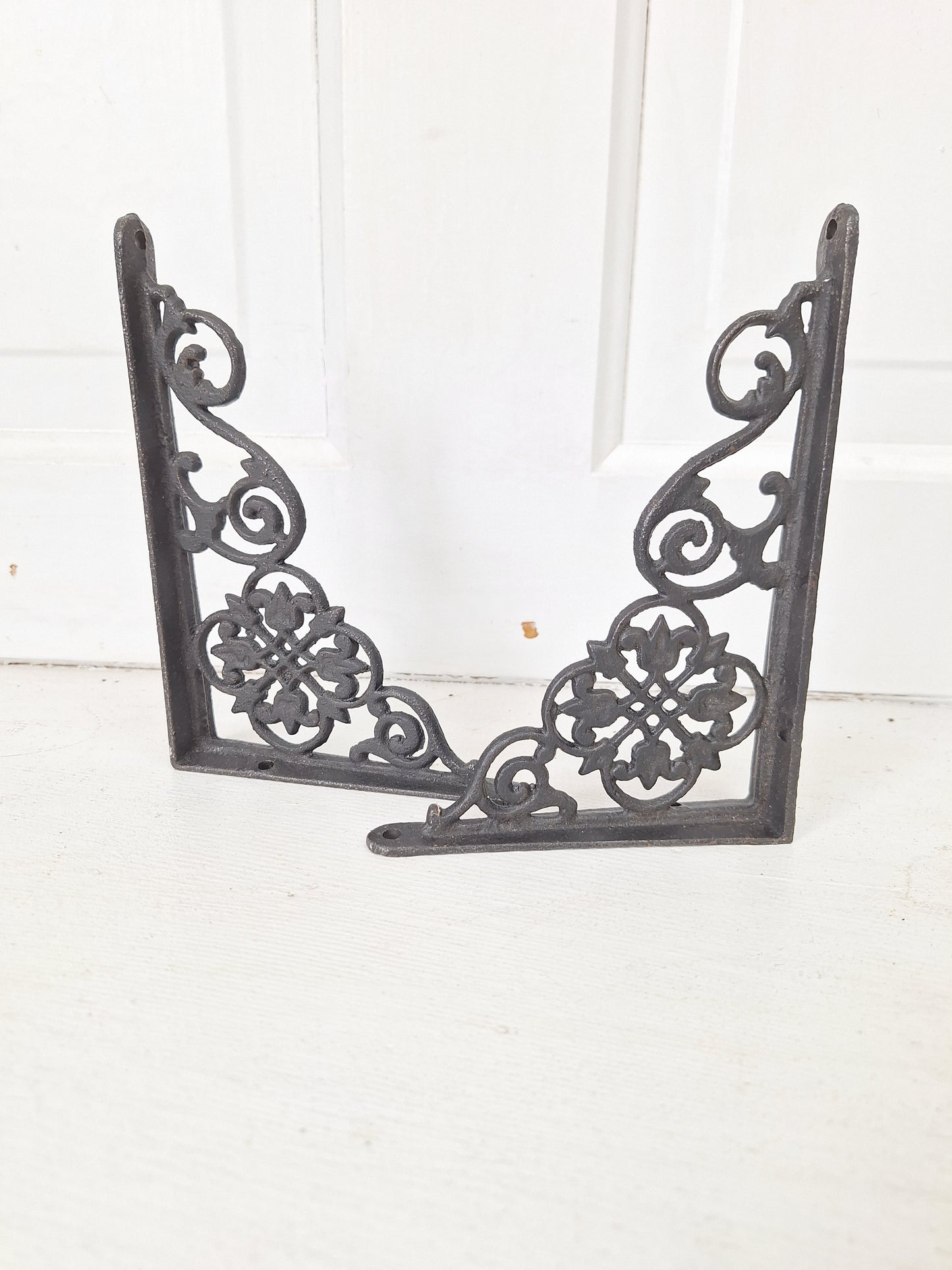 2 Small Shelf Brackets, Pair of Cast Iron Brackets, Victorian Shelf Supports, Metal Corbels, Architectural Salvage 080603