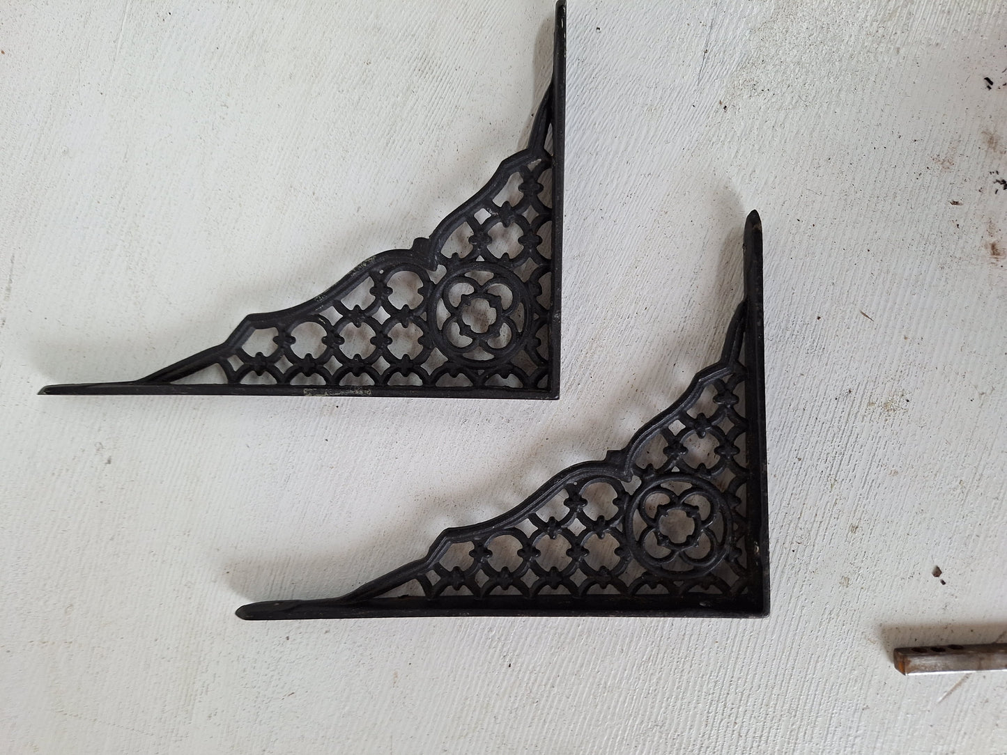 Two Small Cast Iron Shelf Bracket with Scroll Design, Ornate Brackets for Small Shelf 080605