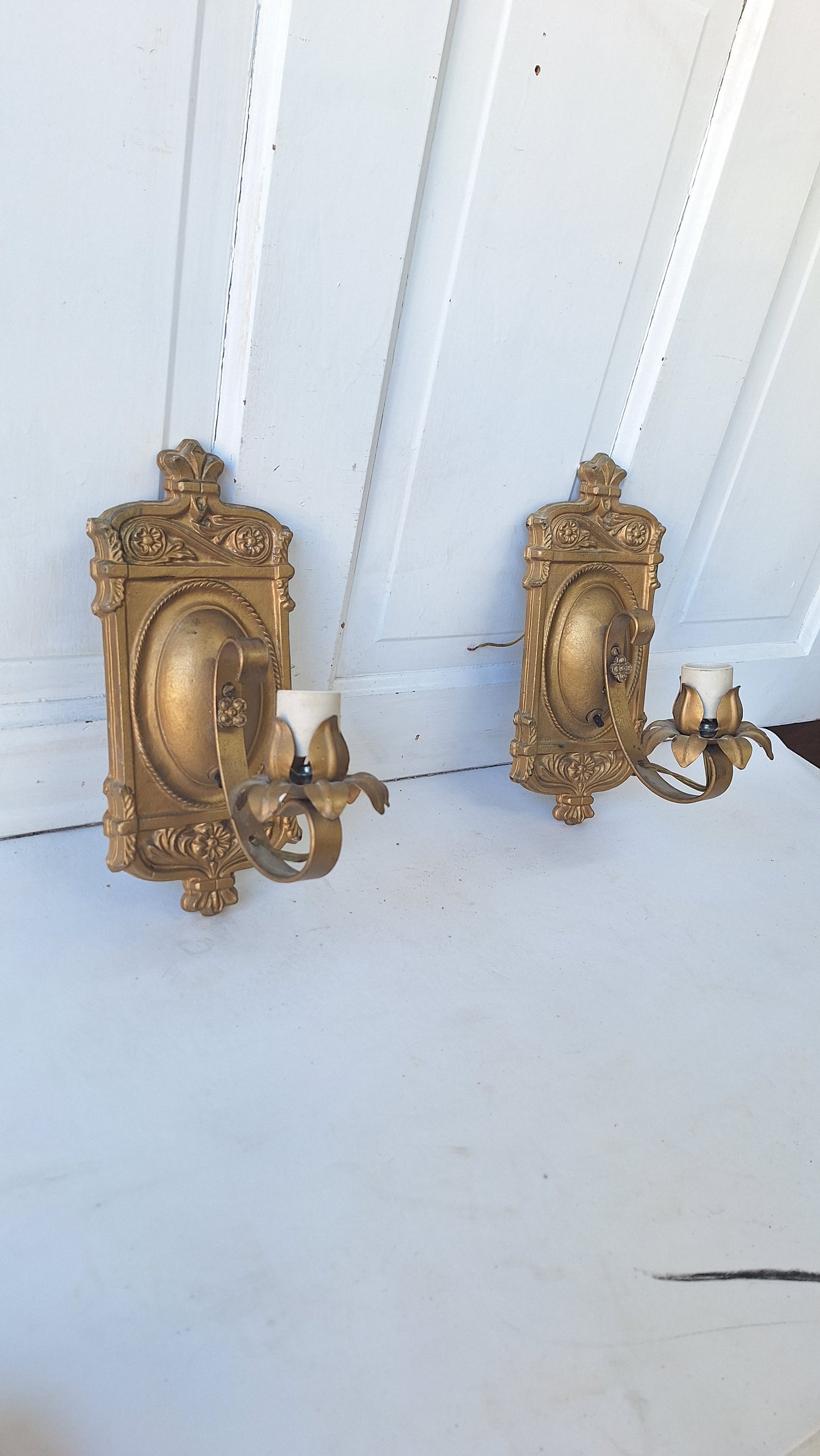 Pair of Vintage Gold Metal Sconces, Two Antique Wall Sconce Lights with Candle Sockets, Pair of Vintage Brass Candle Sconces 101904