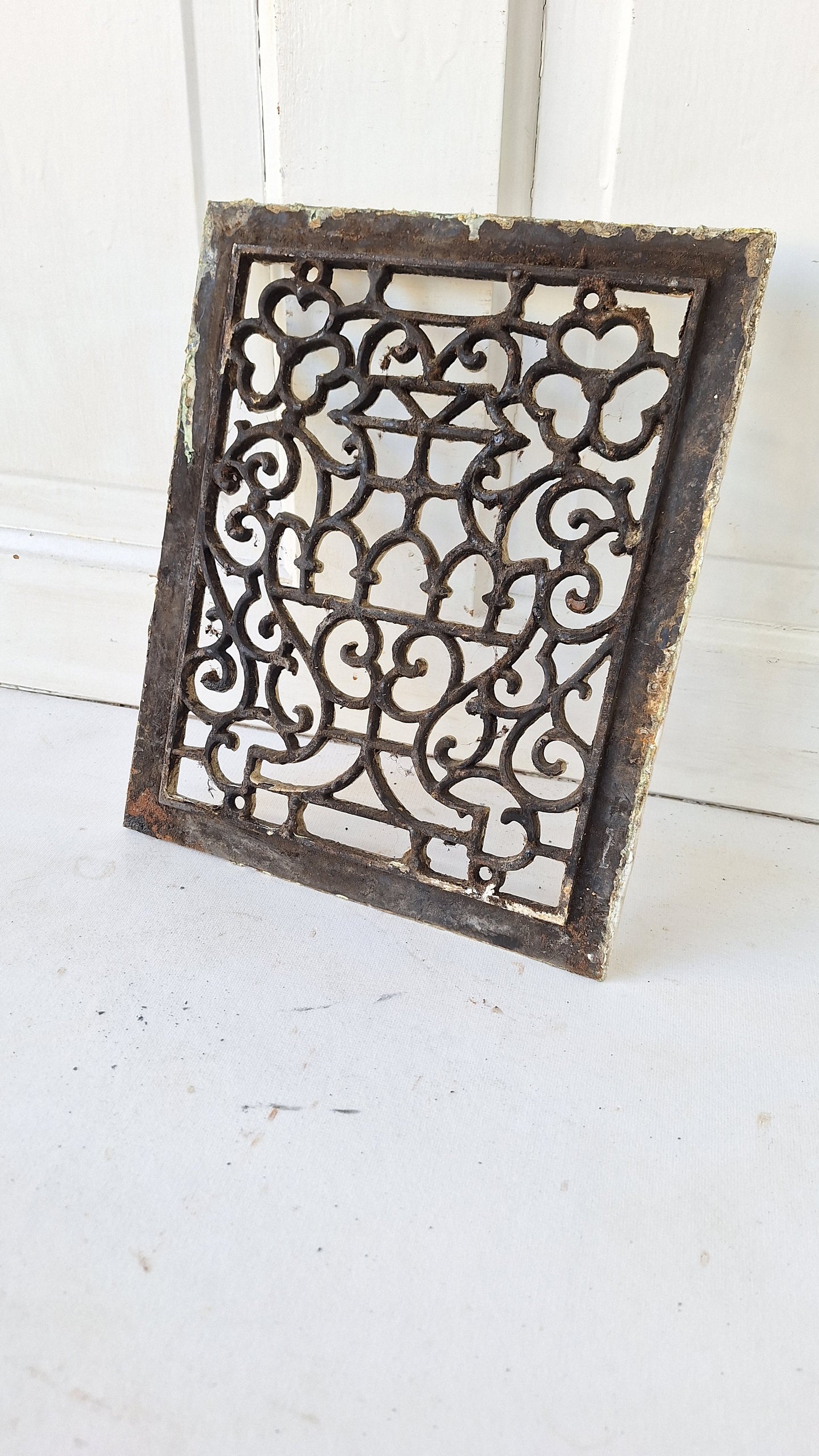 10 x 12 Flower and Urn Design Antique Vent Cover, Vintage Cast Iron Grate, Architecture Salvage, Heating Grate Cover, Cold Air Return 102903