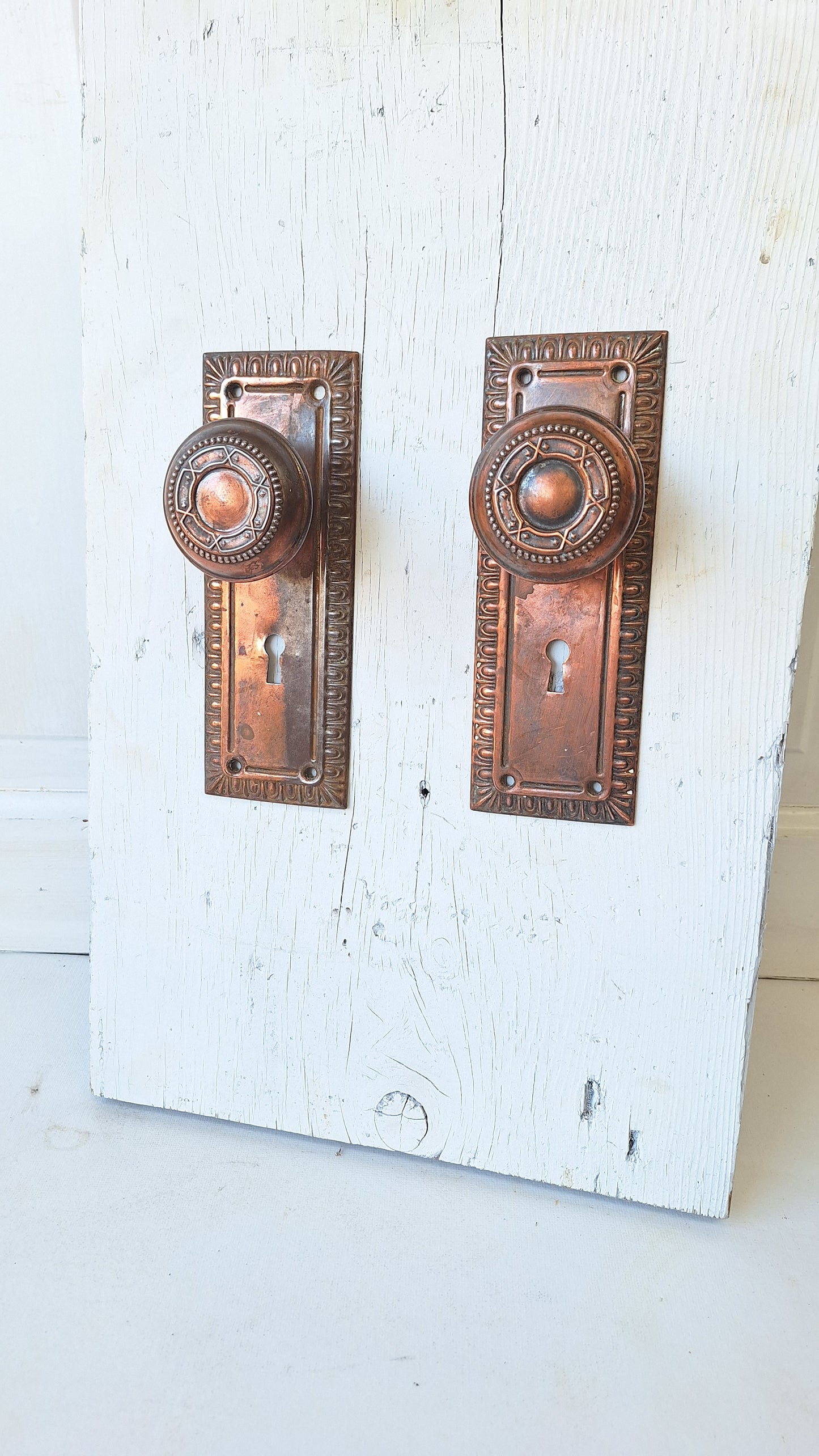 Copper Plated Doorknob and Plate Set, Egg Dart Pattern Knobs, Knob and Backplate, Doorknob Plate, Victorian Hardware, Door hardware 071102