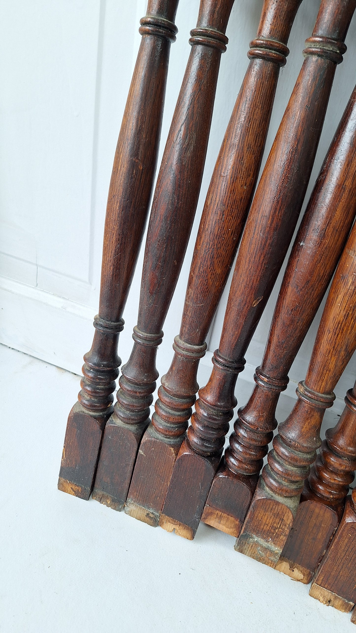 23 Antique Spindles, Staircase Spindles, Staircase Balusters, Staircase Railing Antique Table Legs, Salvaged Spindles, Wood Spindles #111604