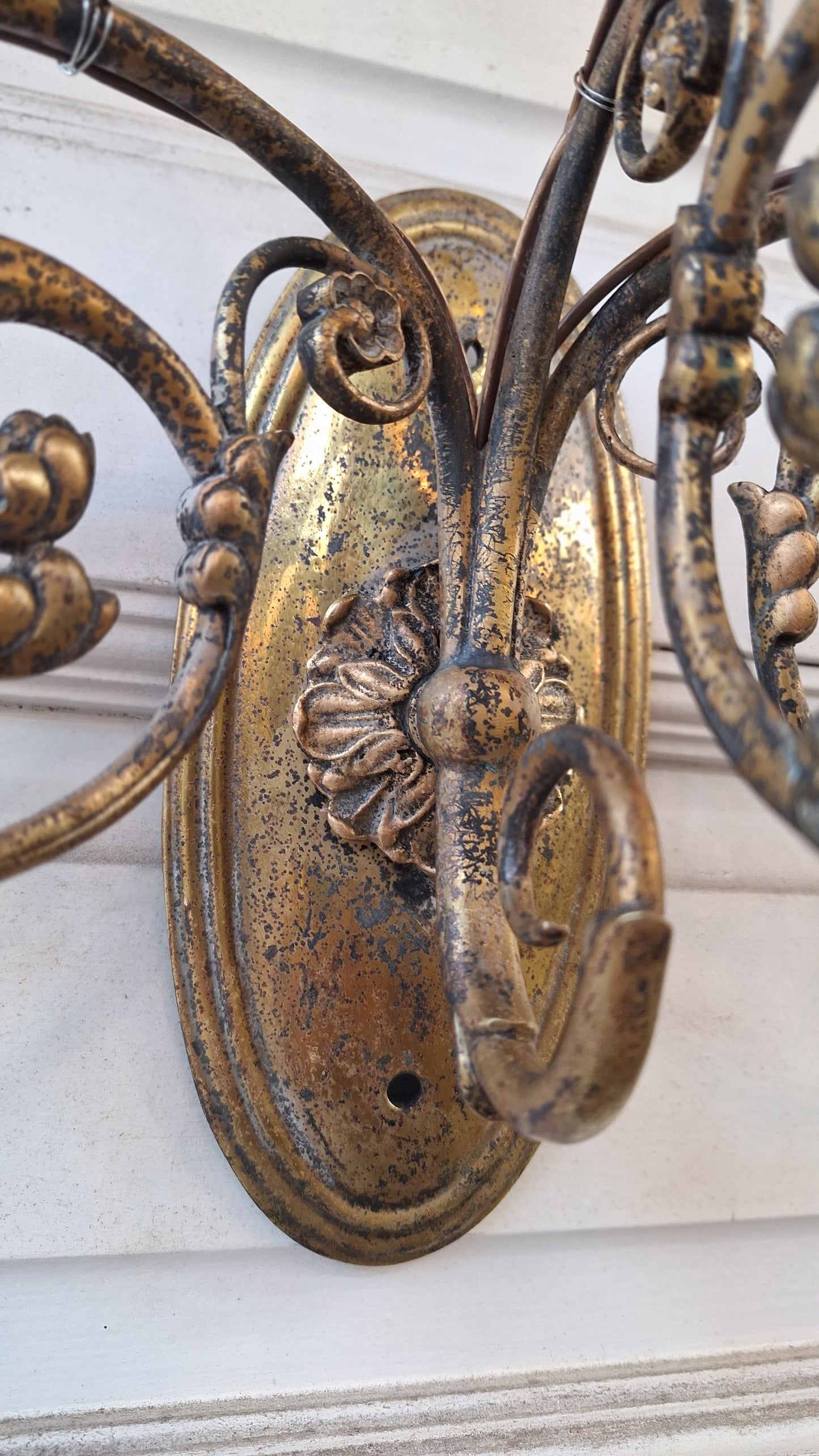 Swirling Flowers Vintage Wall Sconce, Three Arm Ornate Fancy Wall Light, Vintage Gold Flower Toille Light, Mid Century Sconce, Flower Light