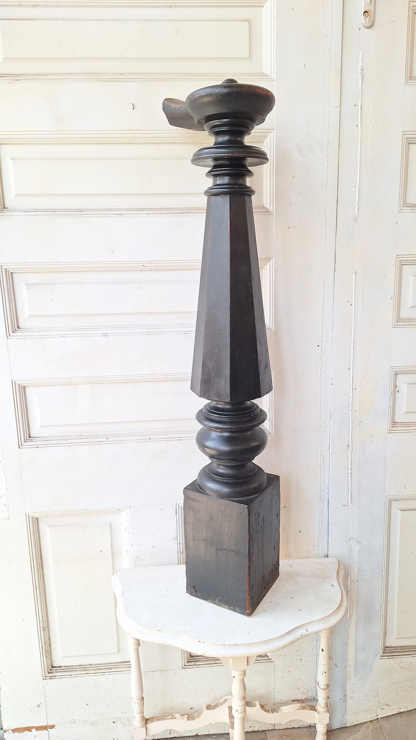 Victorian Newel Post, Walnut Newel Post, Turned Newel Post, Round Newel Post 020401