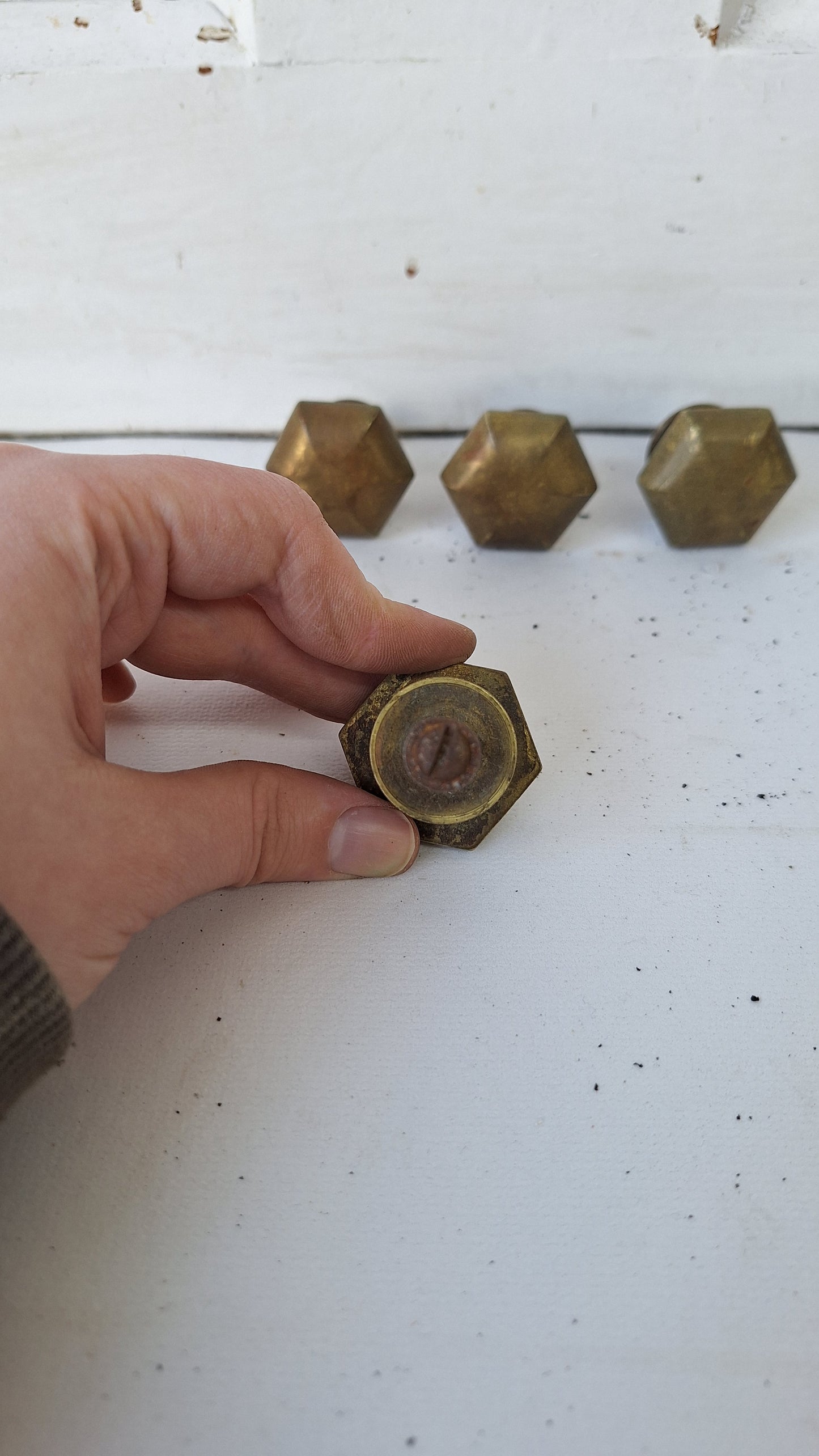 Set of 4 Vintage Bronze Knobs, Bronze Hexagon Cabinet Knobs, Vintage Hexagonal Drawer Pulls, Six Point Drawer Pulls 020409