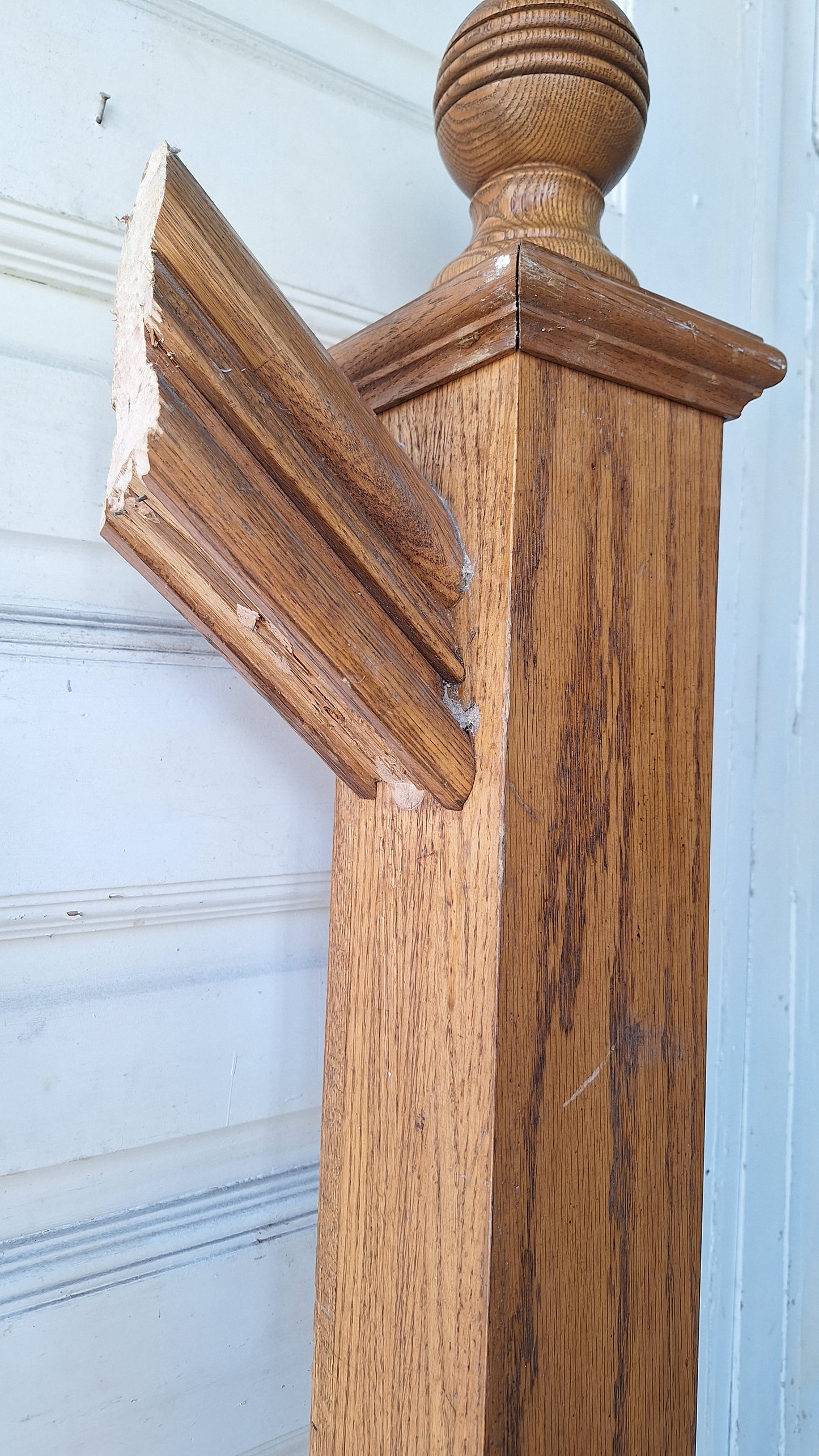 Antique Newel Post with Ball Finial, Stair Case Post, Wooden Stair Post 020414