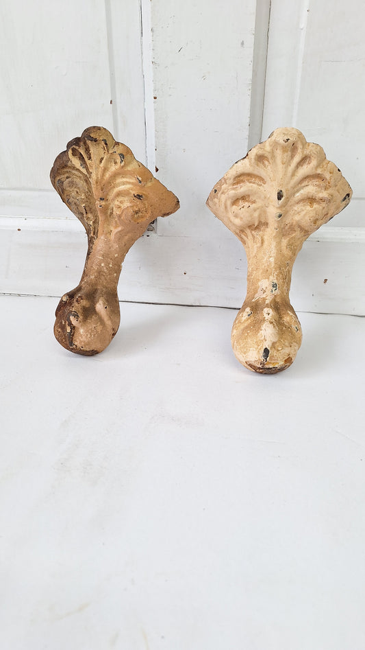 Antique Pair of Cast Iron Ball and Claw Tub Feet, Claw Design Bathtub Feet 020601