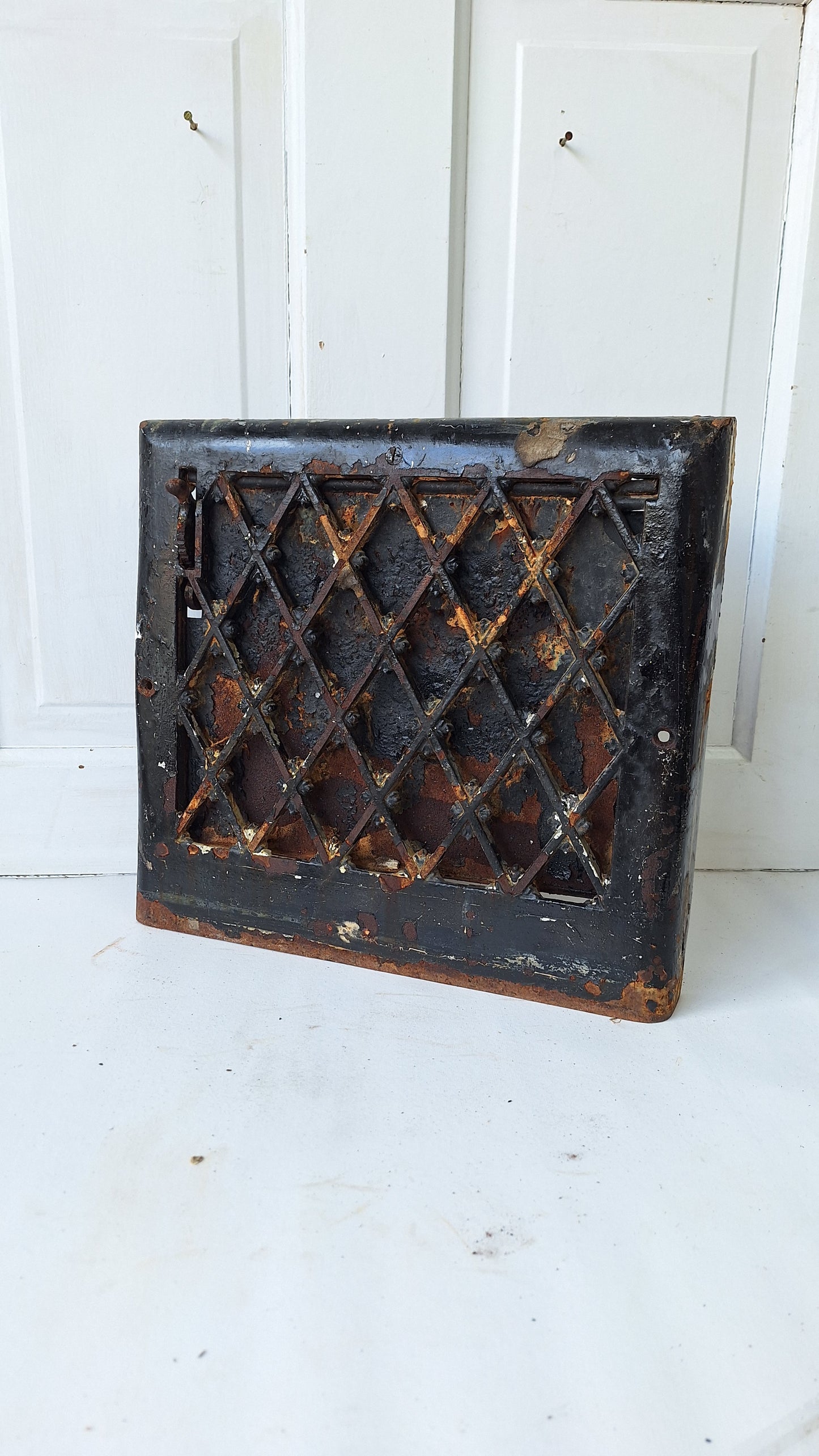 14 x 13" Vintage Wall Vent, Baseboard Vent, Heating Vent Cover, Angled Wall Vent, Vintage Wall Grate, Antique Heat Grate 020603