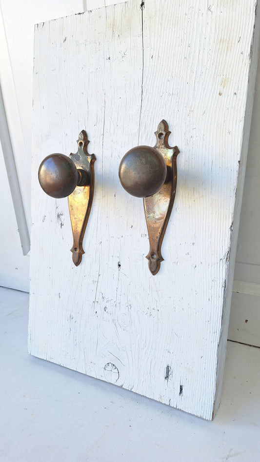 Art Deco Antique Backplates and Doorknobs, Art Deco Hardware 022703