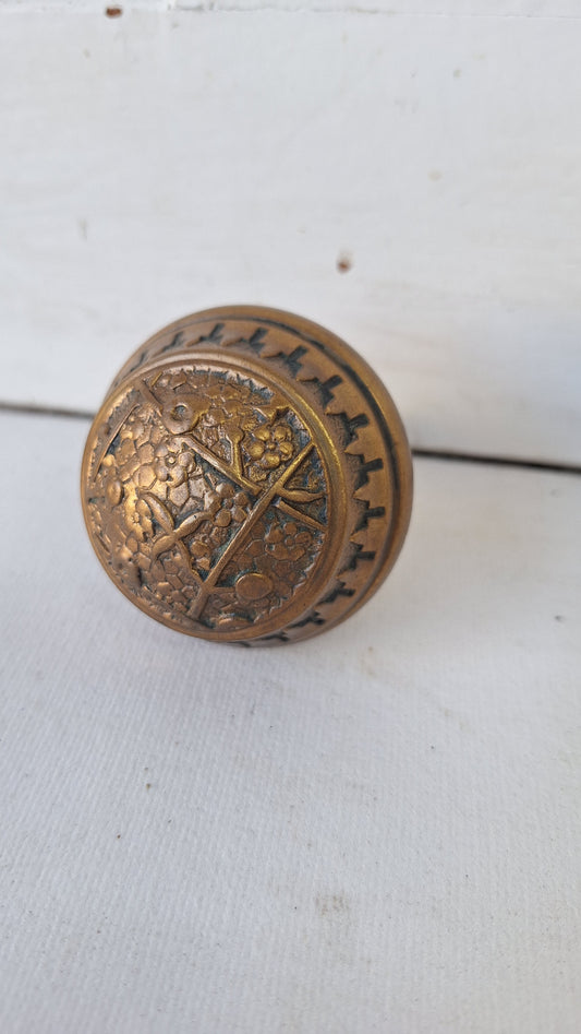 Ekado Bronze Victorian Doorknob by Sargent, Ornate Pattern Victorian Door Knob 022709