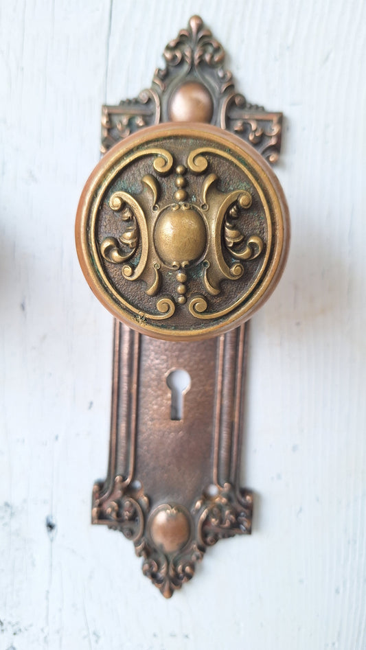 Bronze Reole Hardware Set, Reole Pattern Doorknobs and Backplates, Antique Bronze Door Hardware, Antique Salvage 040307