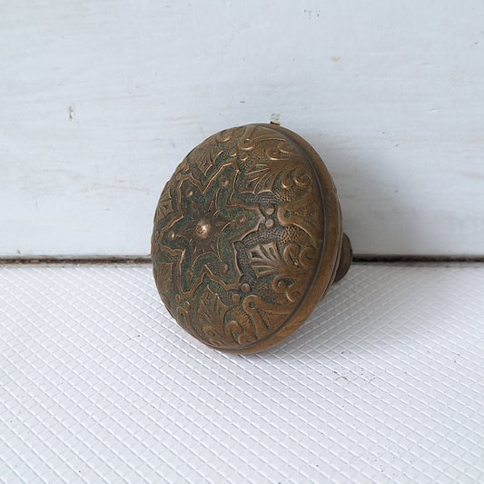 Victorian Doorknob with "Snowflake" Design, Fancy Brass Door Knob, Button Center Design Antique Door Handle 040506
