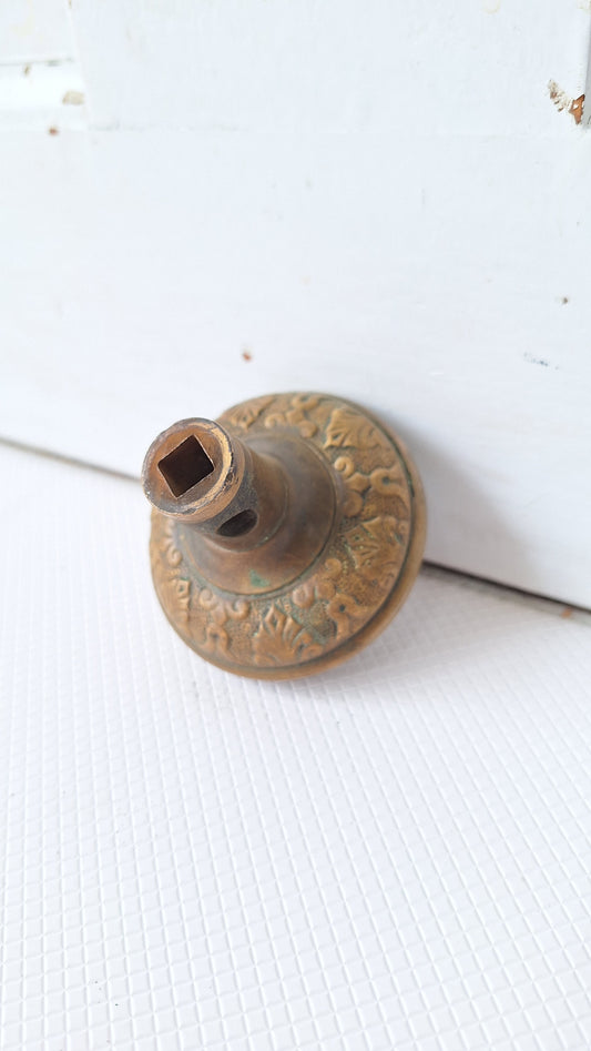 Victorian Doorknob with "Snowflake" Design, Fancy Brass Door Knob, Button Center Design Antique Door Handle 040506