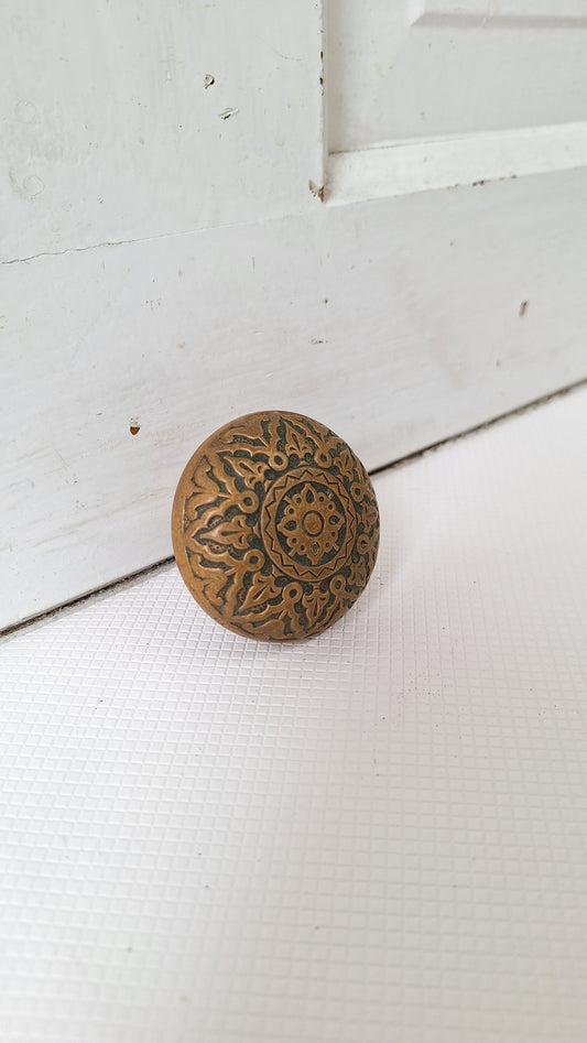Antique Bronze Doorknob with Interlocking Design, Victorian Era, Fancy Brass Door Knob, Star Center Antique Door Handle 040509