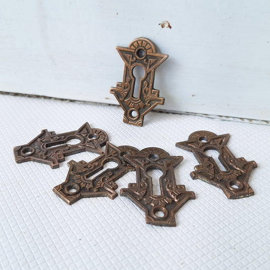 Unusually Shaped Antique Key Hole Cover, Bronze Eastlake Keyhole Plate 041504