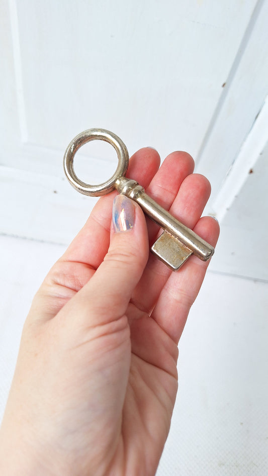 Fancy Silver Key, Old Skeleton Key, Antique Key, Antique Brass Key, Silver Skeleton Key, Key Jewelry, Key Pendant, Antique Skeleton 041802
