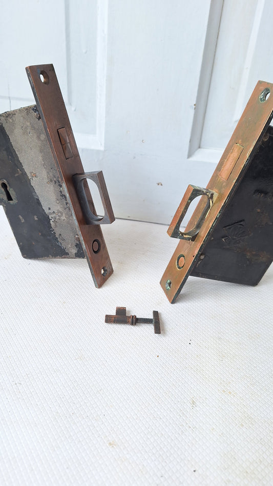 Double Pocket Door Hardware Set with Key, Pocket Door Mortise Locks, Pocket Door Pulls, Eastlake Pocket Door Lock 050702
