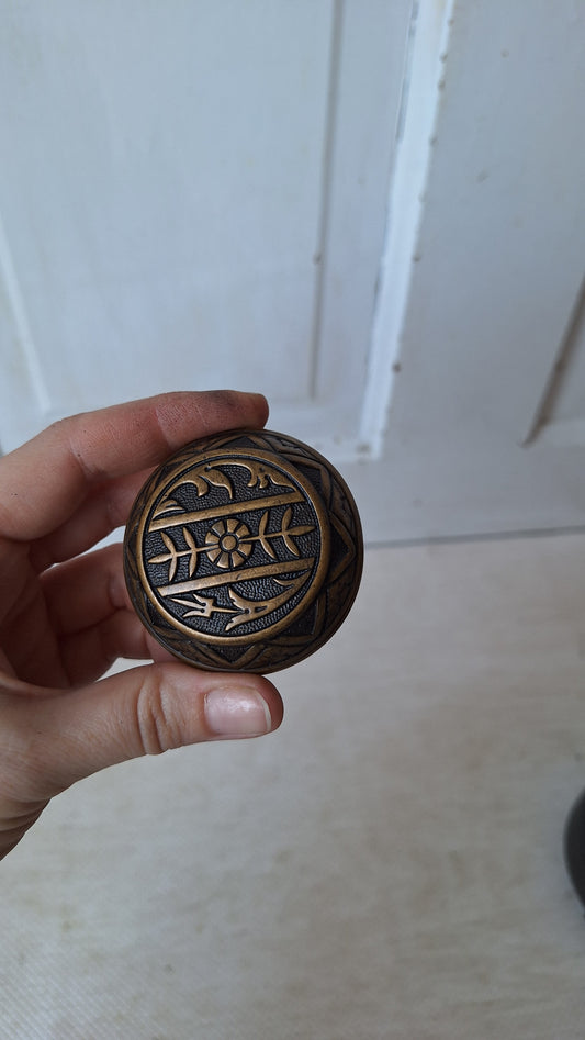 Eastlake Design Bronze Knob, Antique 1900s Doorknob, Eastlake Flower Design, Architecture Salvage, Fancy Doorknob 053102