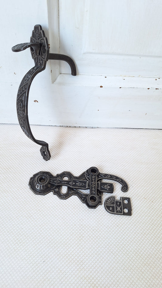 Antique Cast Iron Gate Latch Handle Set, Victorian Era Gate or Door Latch with Thumb Latch Lever, Antique Gate Handle 060502