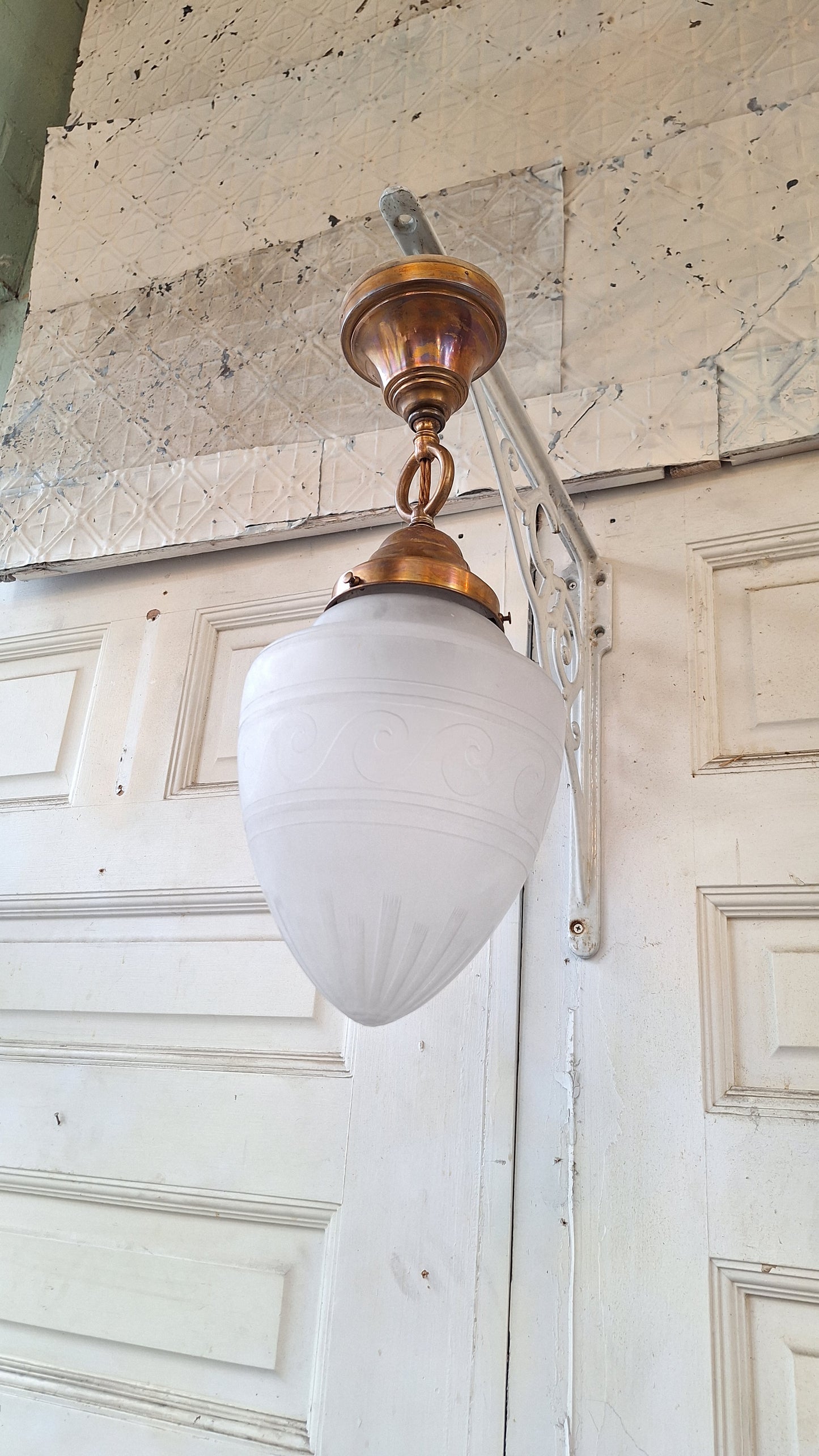 Wave Design Antique Frosted Glass Glbe Pendant Light, Neoclassical Vintage Greek Revival Light, Vintage White and Gold Pendant Light 080303
