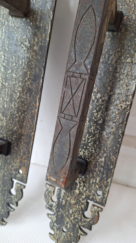 Tudor Vintage Iron Door Pull Handle Plates, Hammered Texture Antique Door Hinges, Swinging Door Plates 081006