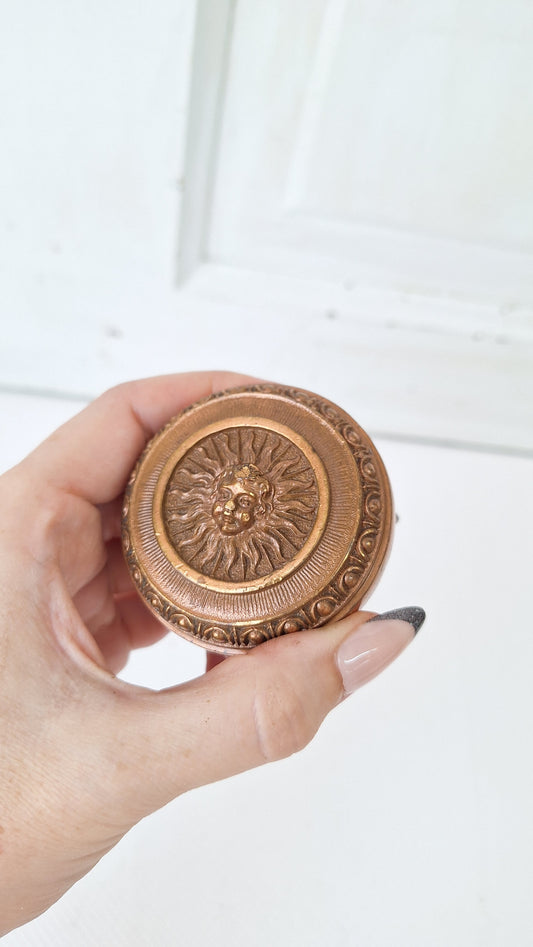 Cherub Face Reading Hardware Antique Door Knob, Antique Bronze Knob, Victorian Salvaged Hardware, Fancy Doorknob, Ornate Knob 081403