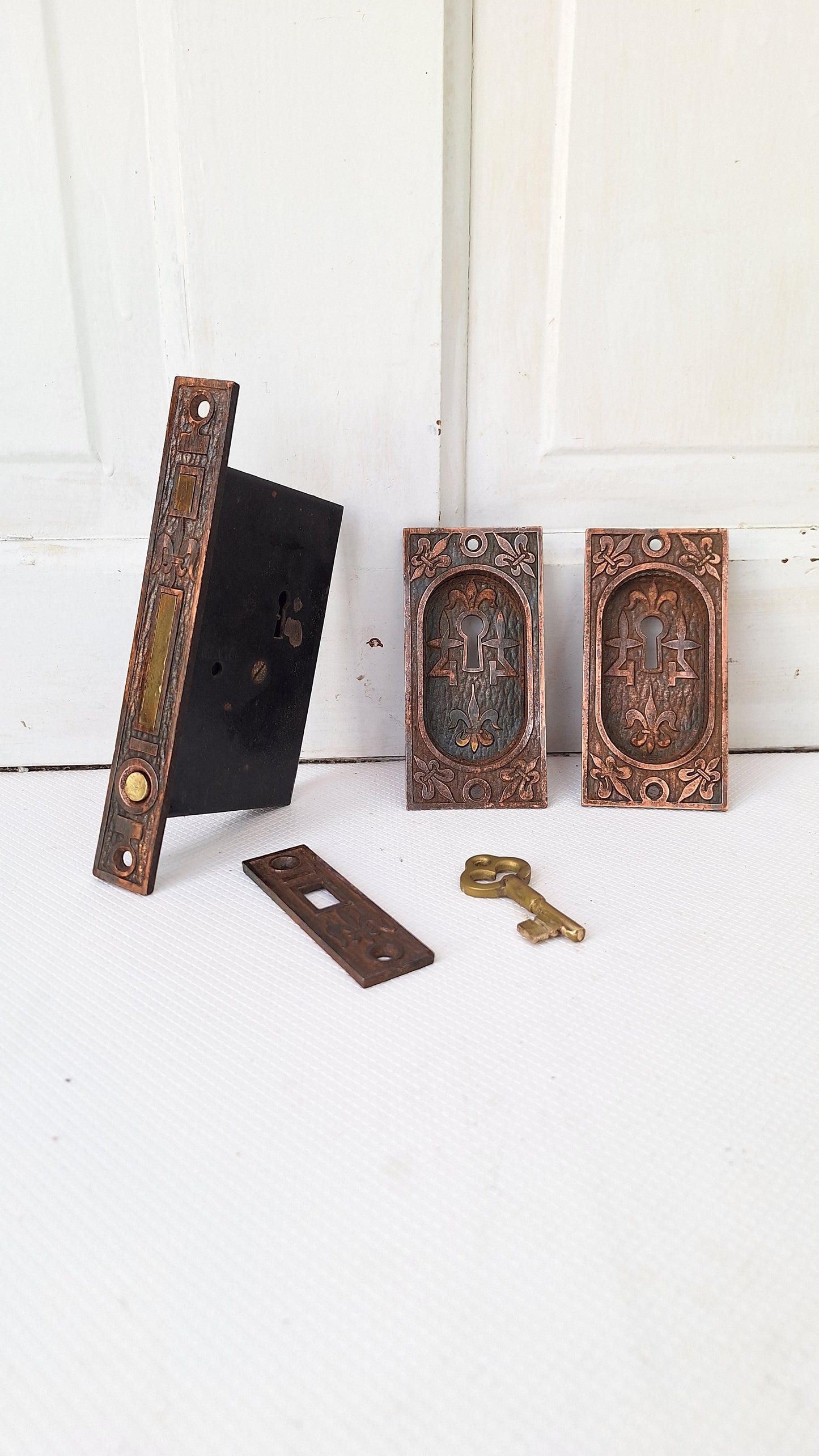 Complete Pocket Door Hardware Set with Key, Pocket Door Mortise Lock, Pocket Door Pulls, Antique Pocket Door Lock 081901