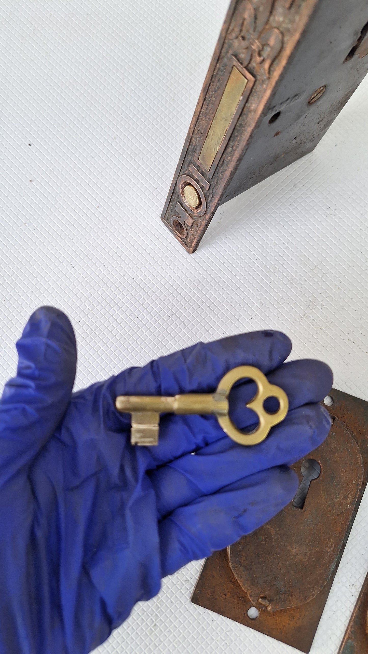 Complete Pocket Door Hardware Set with Key, Pocket Door Mortise Lock, Pocket Door Pulls, Antique Pocket Door Lock 081901