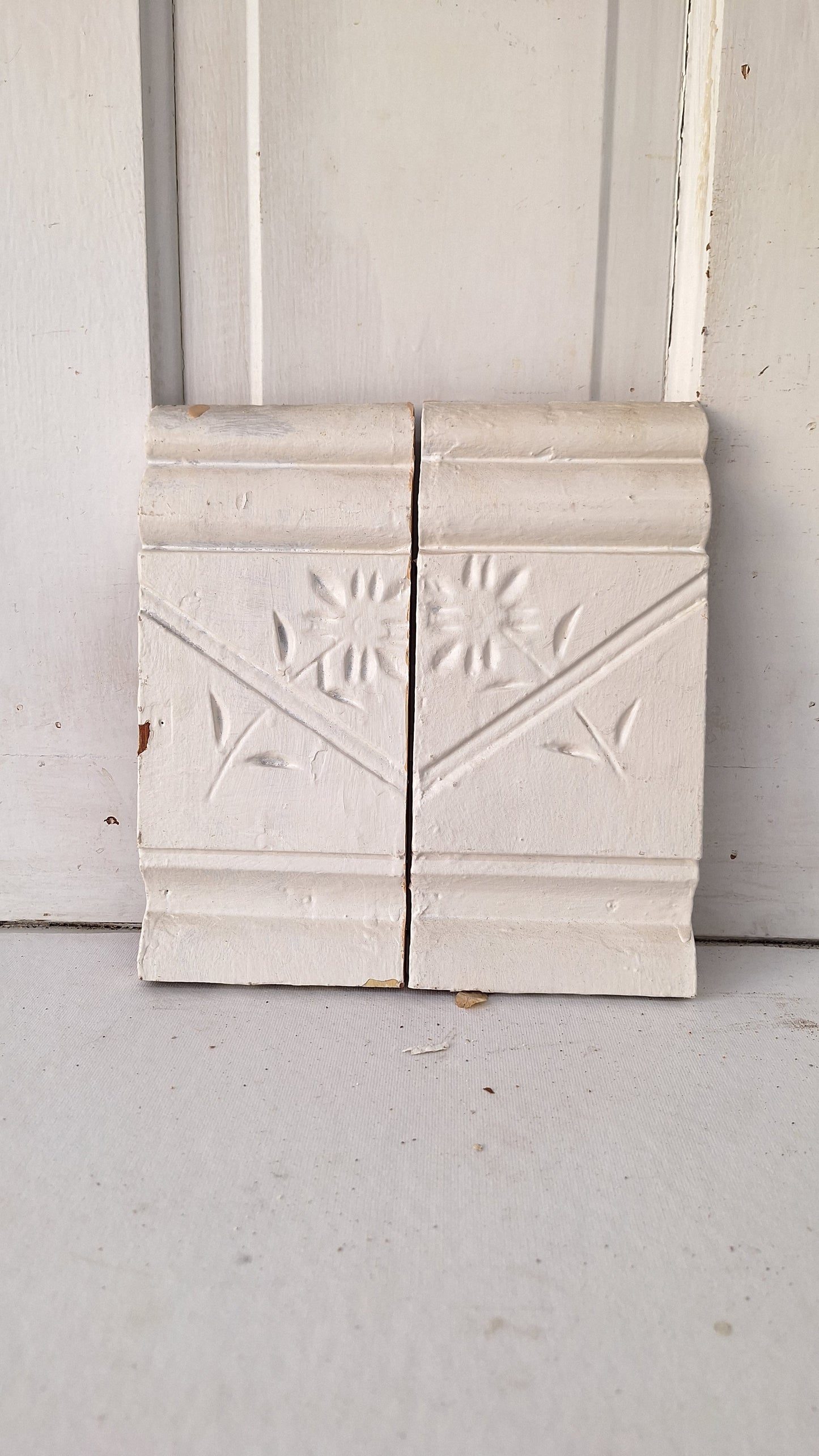 Pair of Antique Spoon Carved Wood Plinth Blocks, Wood Rosette Flower Corner Blocks
