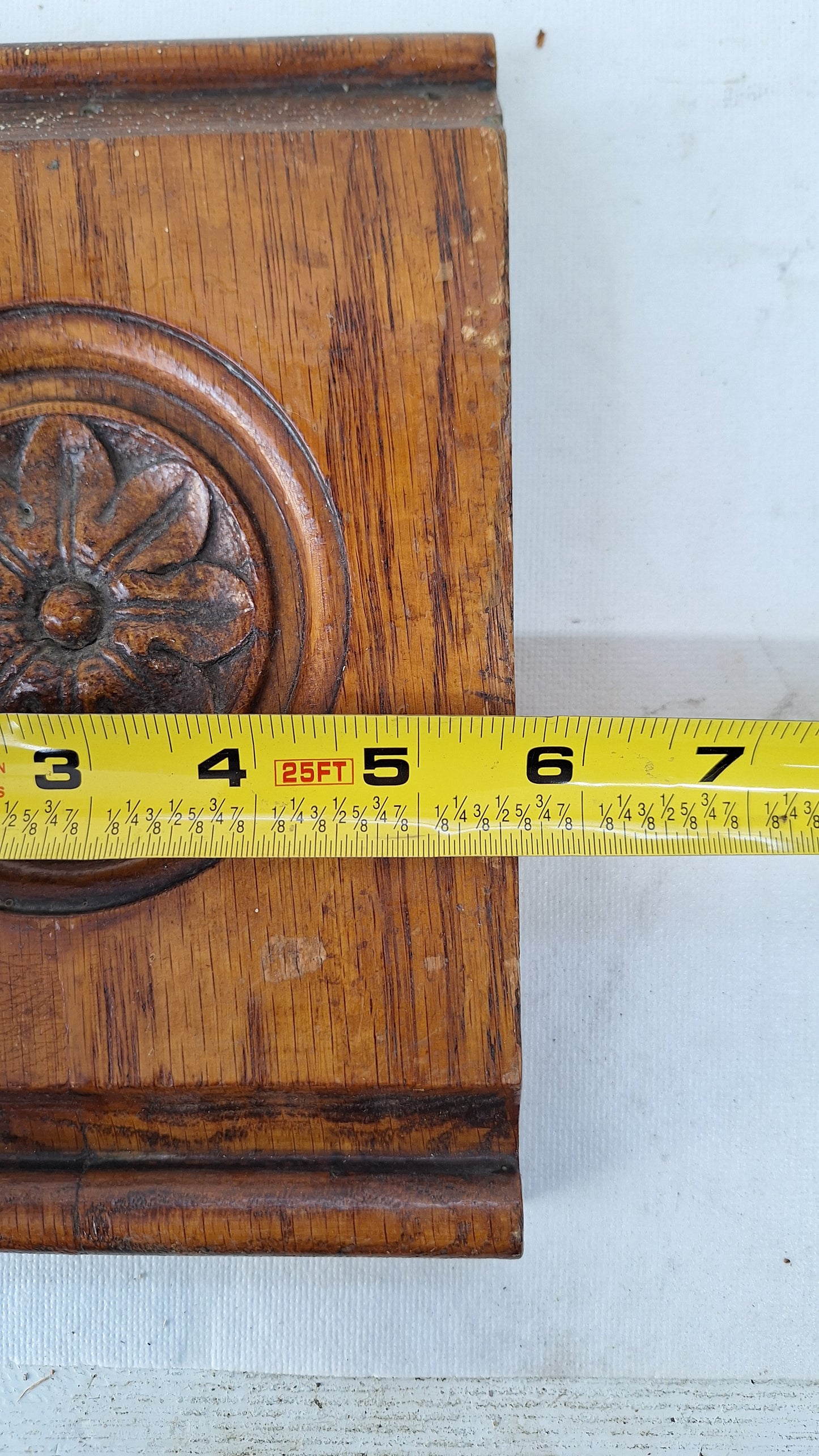 Antique Carved Flower Design Plinth Block, Trim Corner Block with Pressed Flower Pattern