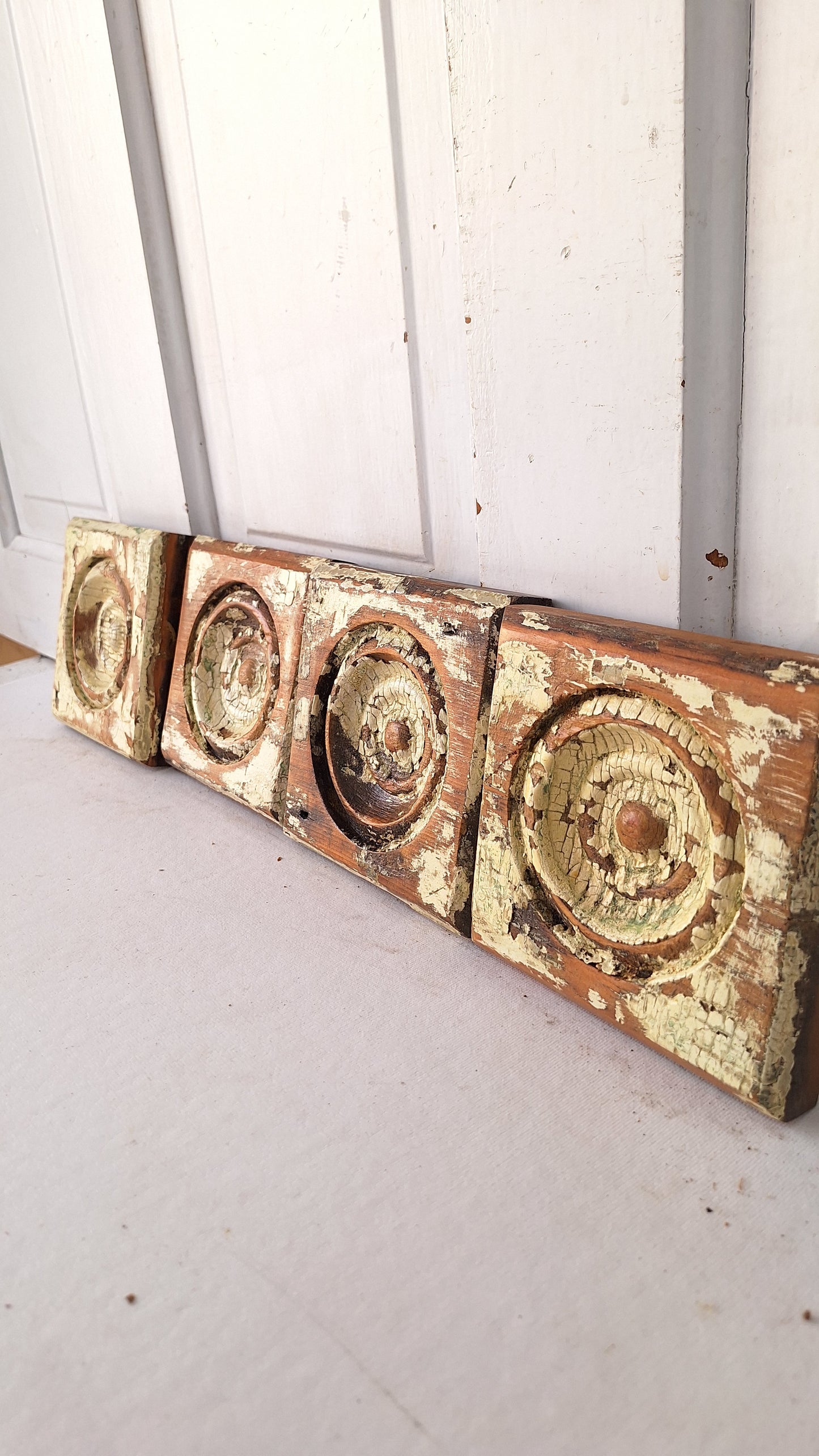 Four Bullseye Rosettes Carved Plinth Blocks, Small Corner Trim Blocks