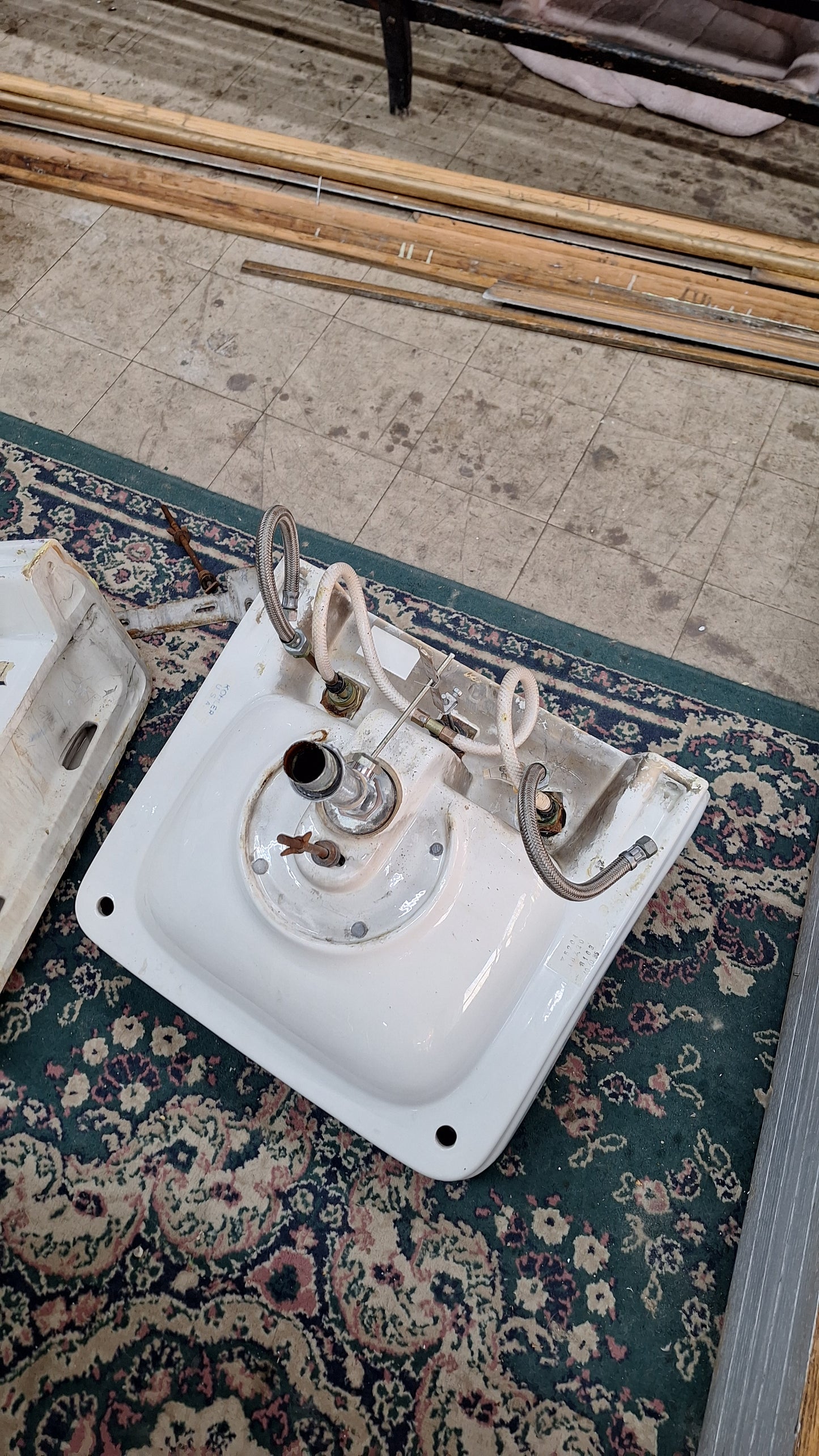 Vintage Peg Leg Sink: Porcelain 1930s Pedestal Sink
