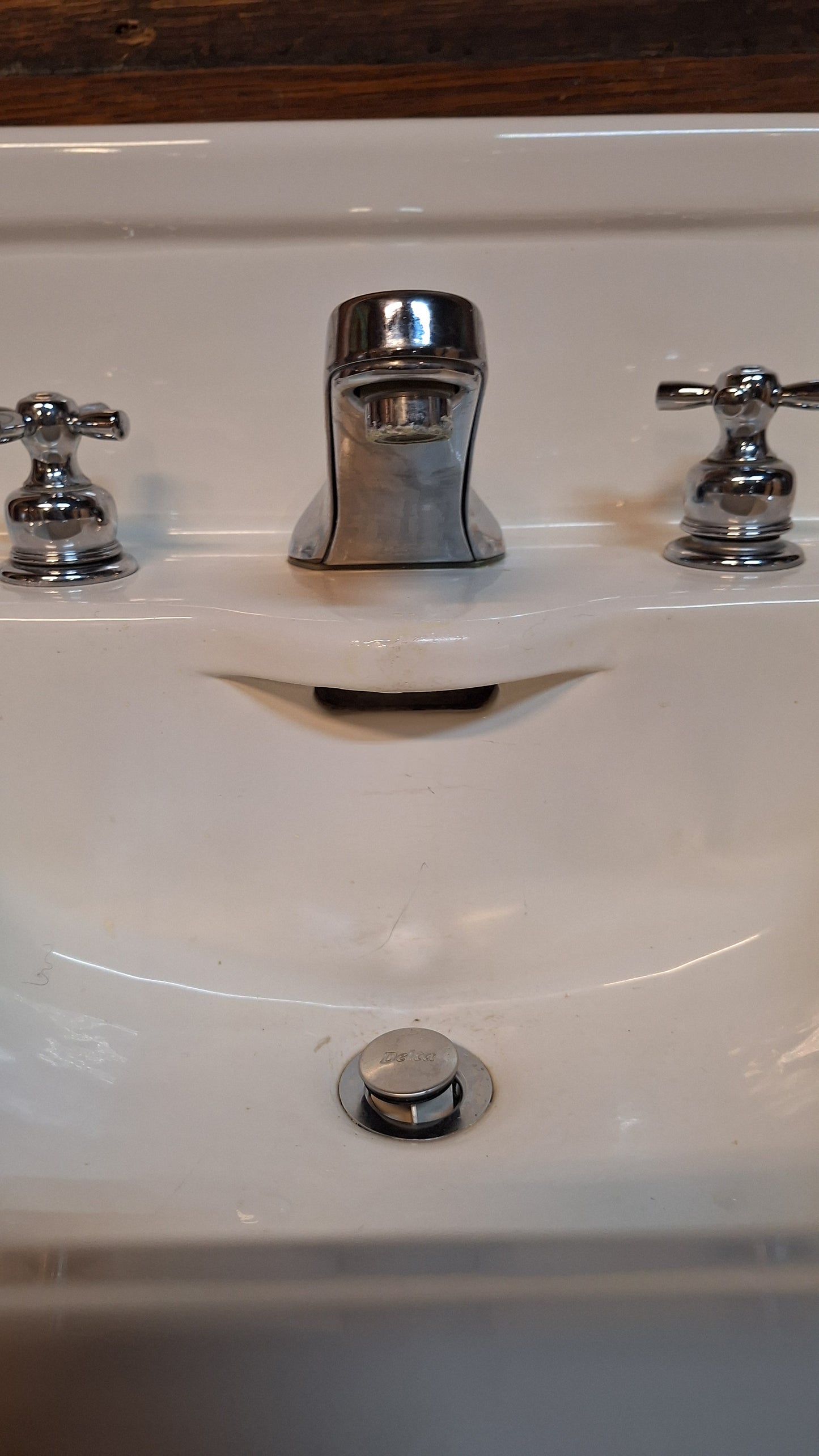 Vintage Peg Leg Sink: Porcelain 1930s Pedestal Sink
