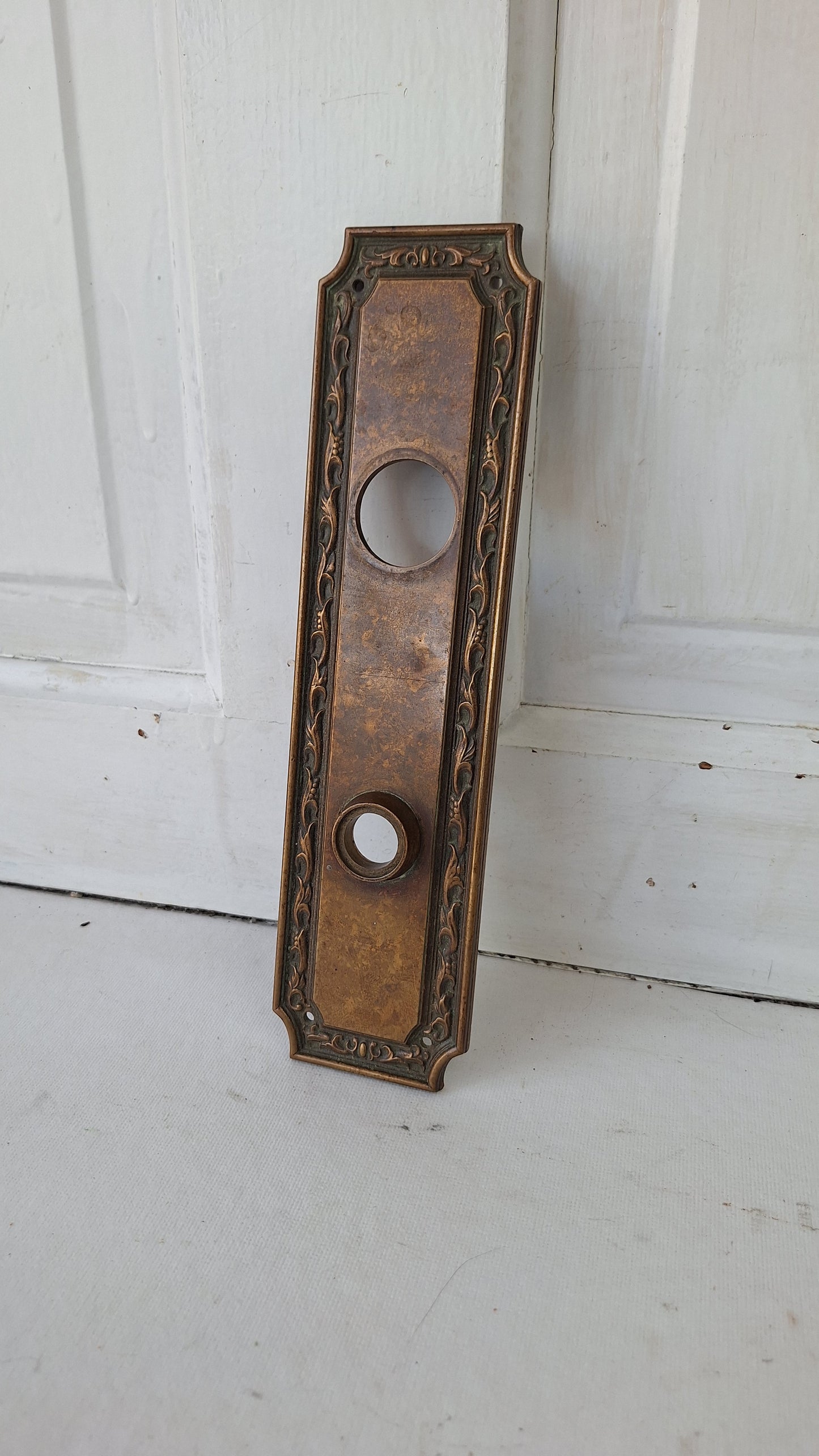 Fancy Bronze Cylinder Lock Plate, Lock Escutcheon Entry Door Plate