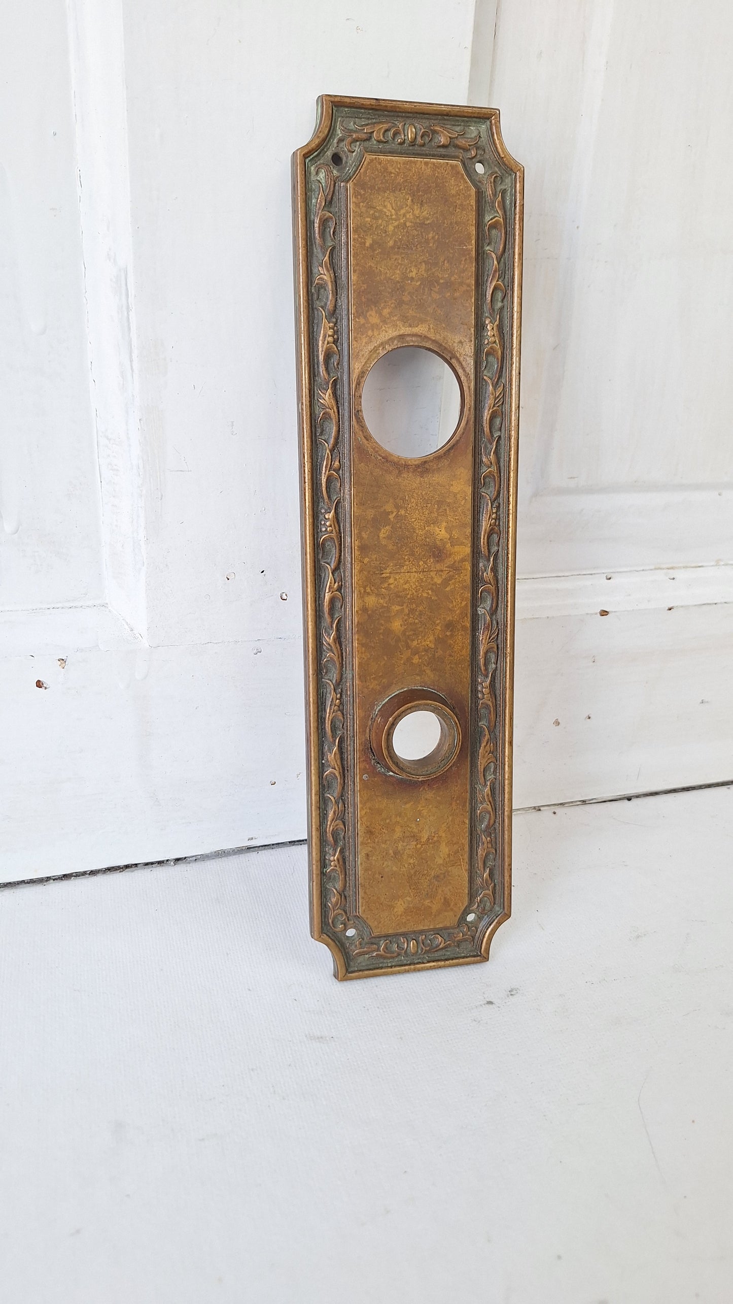 Fancy Bronze Cylinder Lock Plate, Lock Escutcheon Entry Door Plate