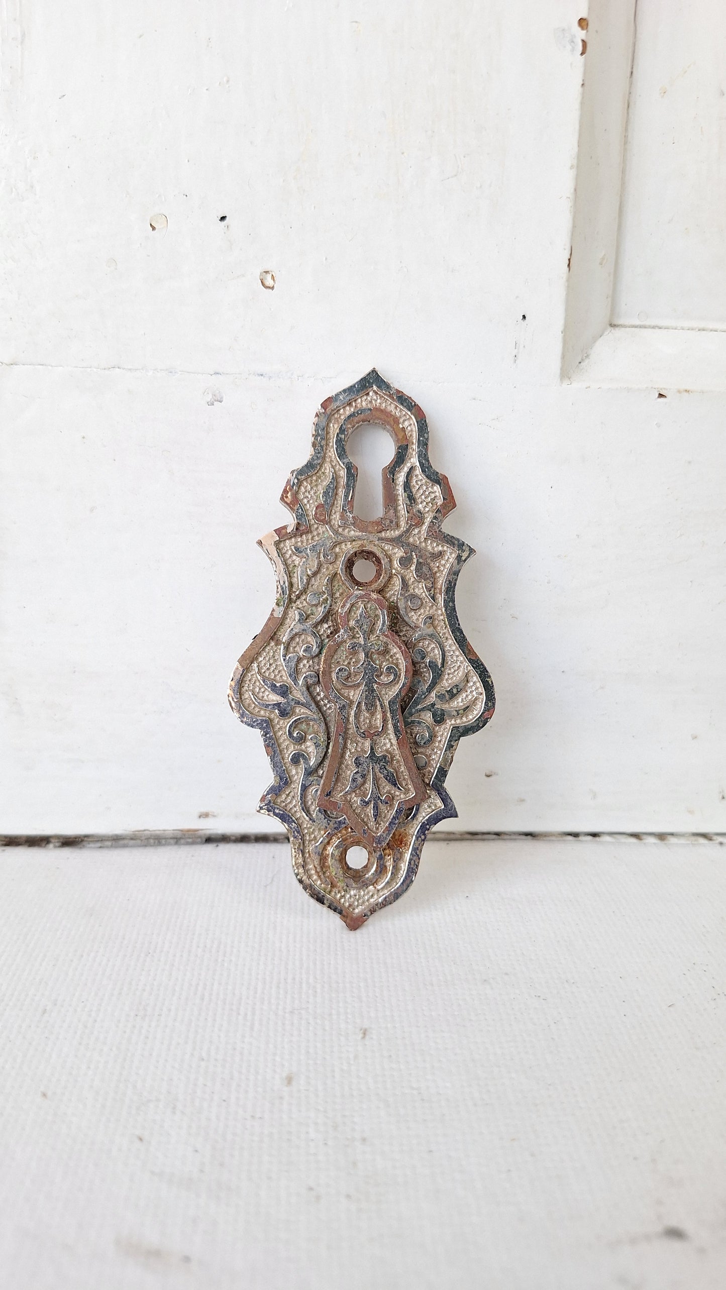 Large Nickel Plated Keyhole with Swinging Drop Cover, Antique Keyhole Cover Plate