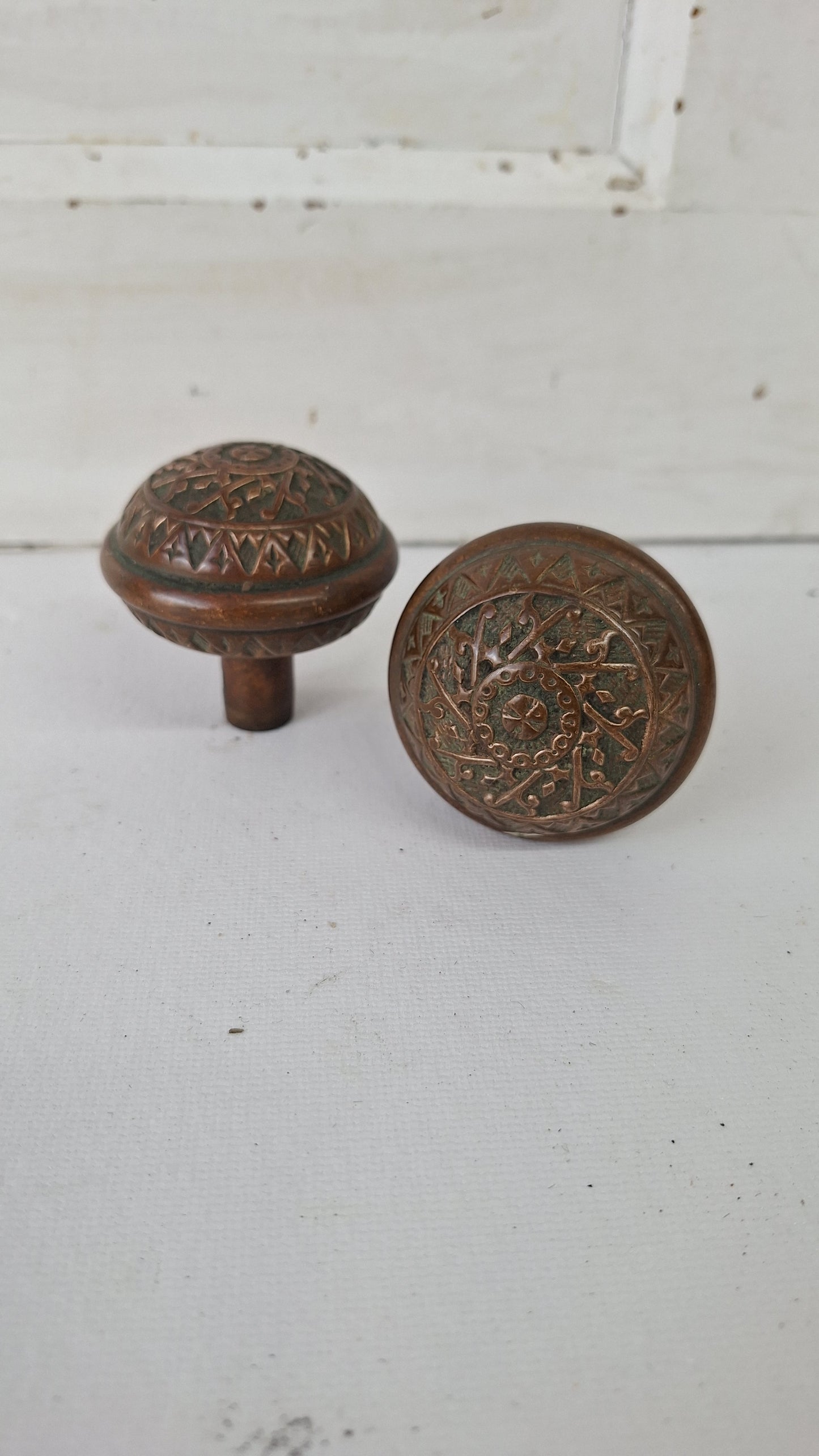 Windsor Pattern Doorknobs by Reading Hardware, Victorian Bronze Door Knob Set