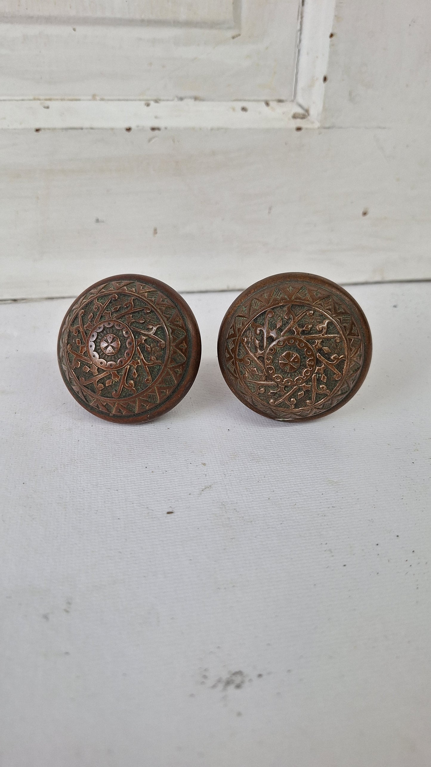 Windsor Pattern Doorknobs by Reading Hardware, Victorian Bronze Door Knob Set