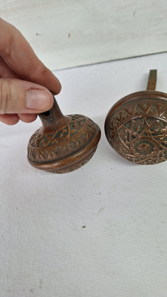 Windsor Pattern Doorknobs by Reading Hardware, Victorian Bronze Door Knob Set