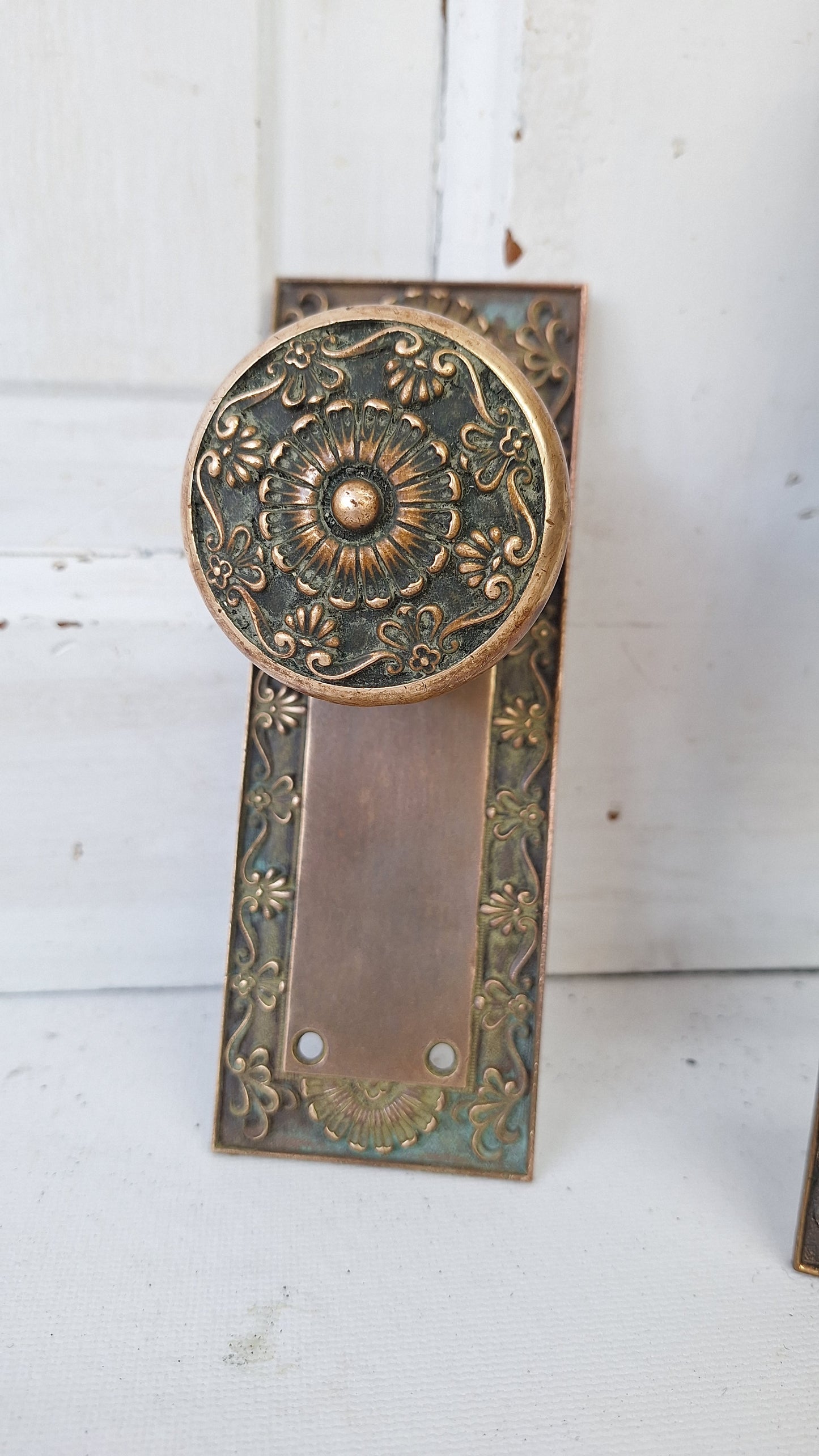 Parthenon Bronze Front Door Hardware, Antique Floral Design Door Knob and Plate Set