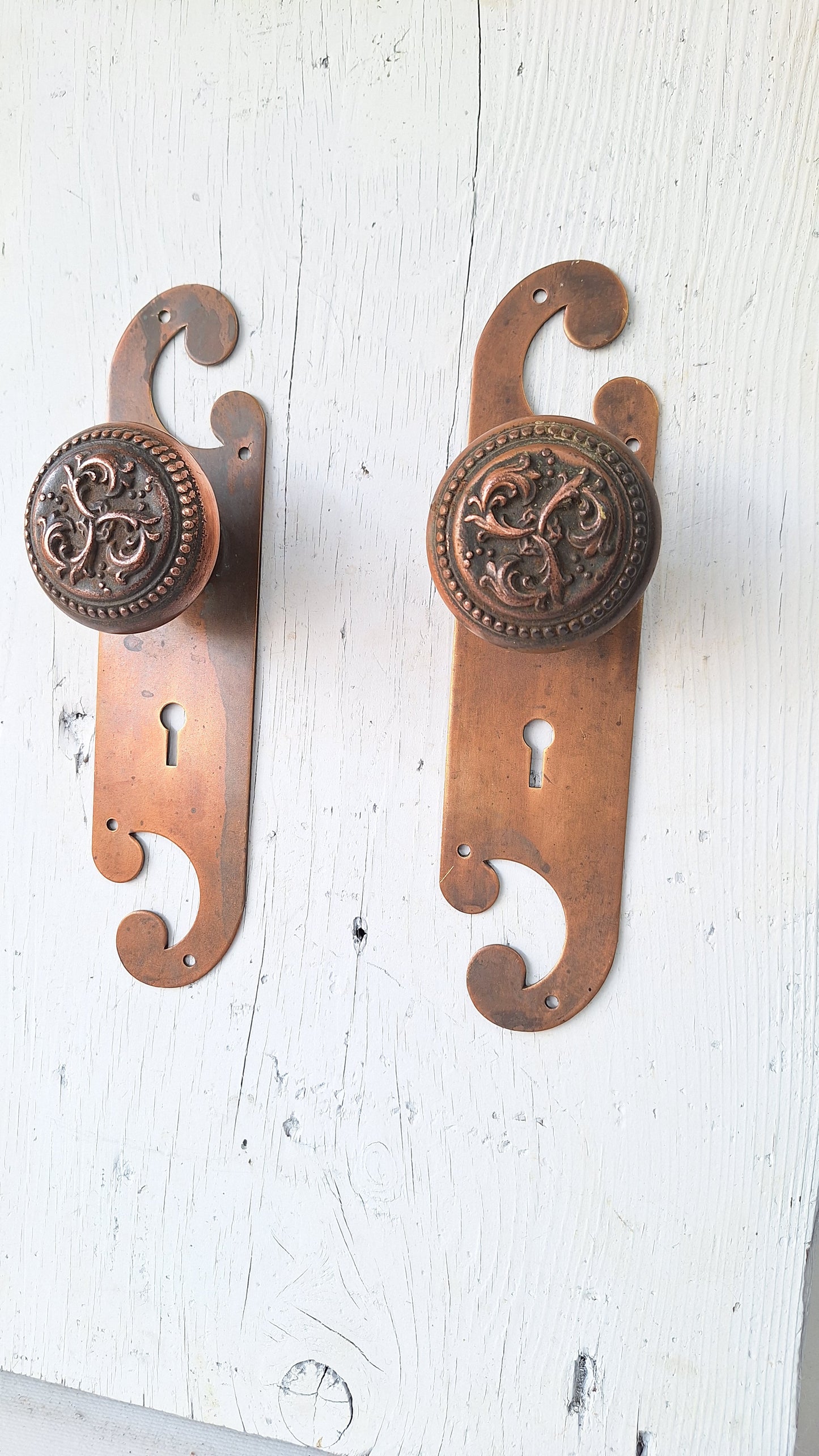 Bronze Spiral Door Plates and Knobs, Antique Doorknobs and Escutcheons
