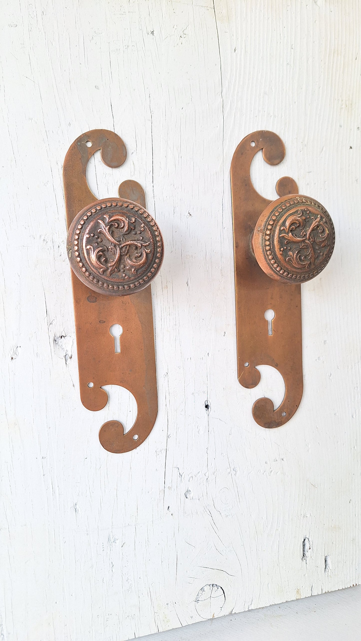 Bronze Spiral Door Plates and Knobs, Antique Doorknobs and Escutcheons