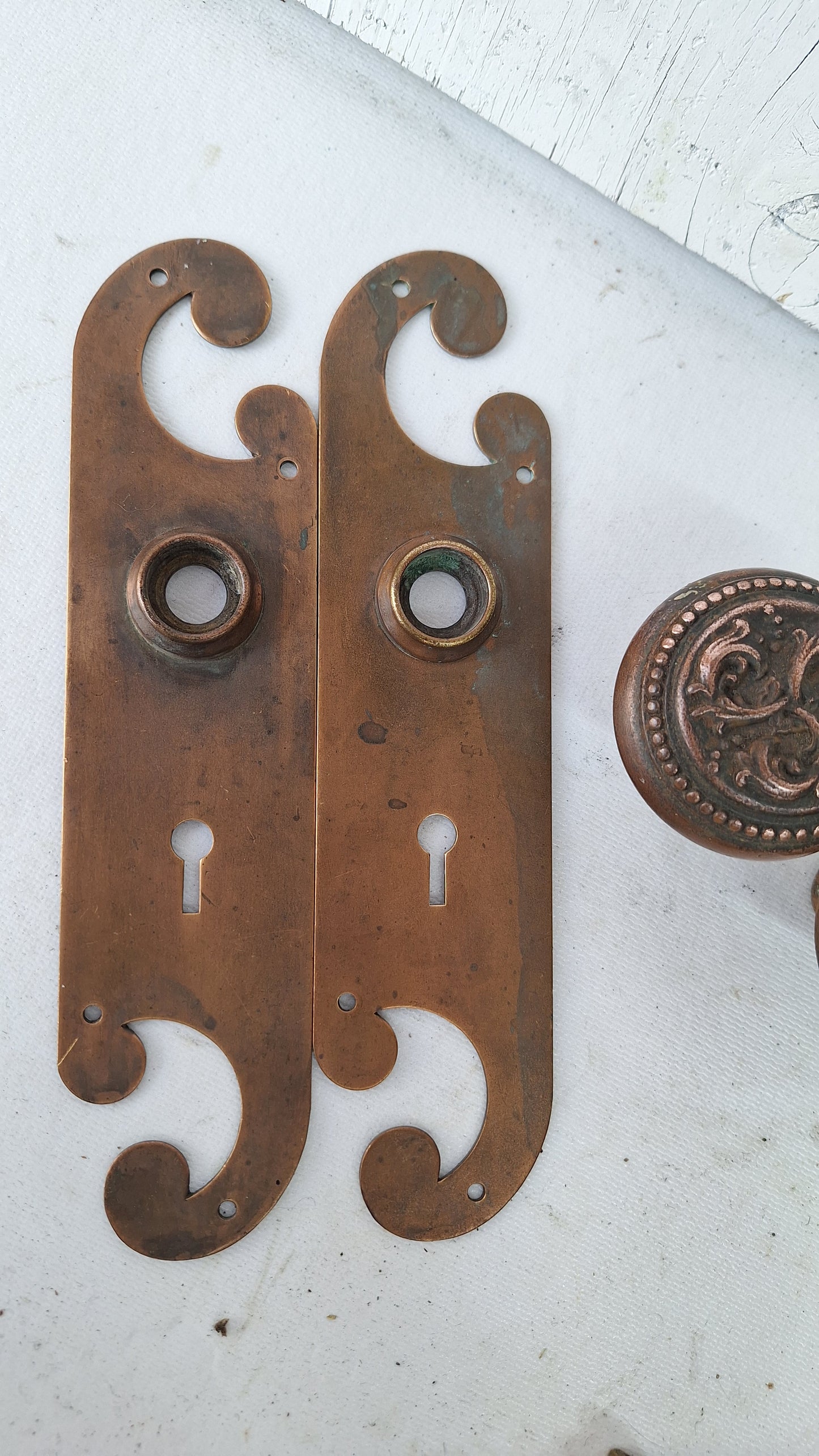 Bronze Spiral Door Plates and Knobs, Antique Doorknobs and Escutcheons