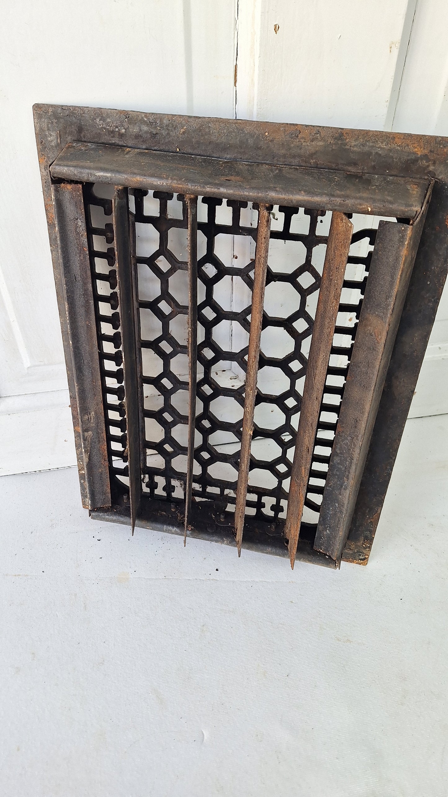 Antique Iron Lattice Pattern 14 x 11 Ornate Floor Grate, Antique Iron Vent Cover #060505