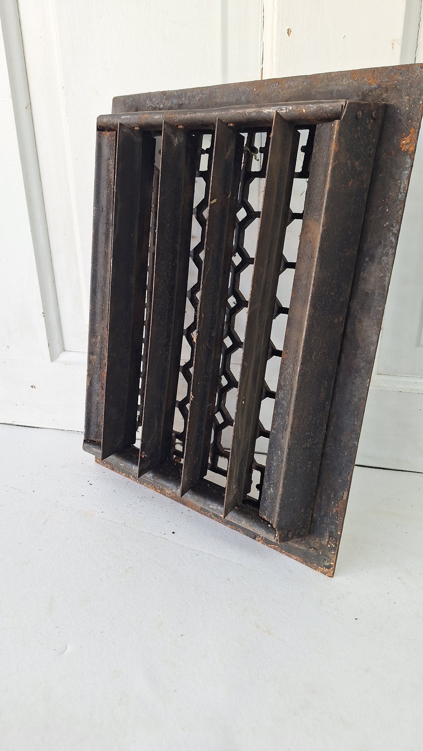 Antique Iron Lattice Pattern 14 x 11 Ornate Floor Grate, Antique Iron Vent Cover #060505