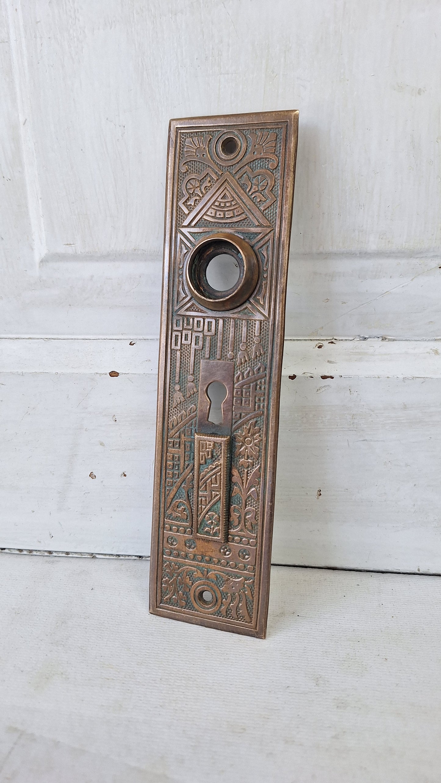 Eastlake Bronze Plate with Double Keyhole, Ceylon Pattern Entry Door Knob Backplate