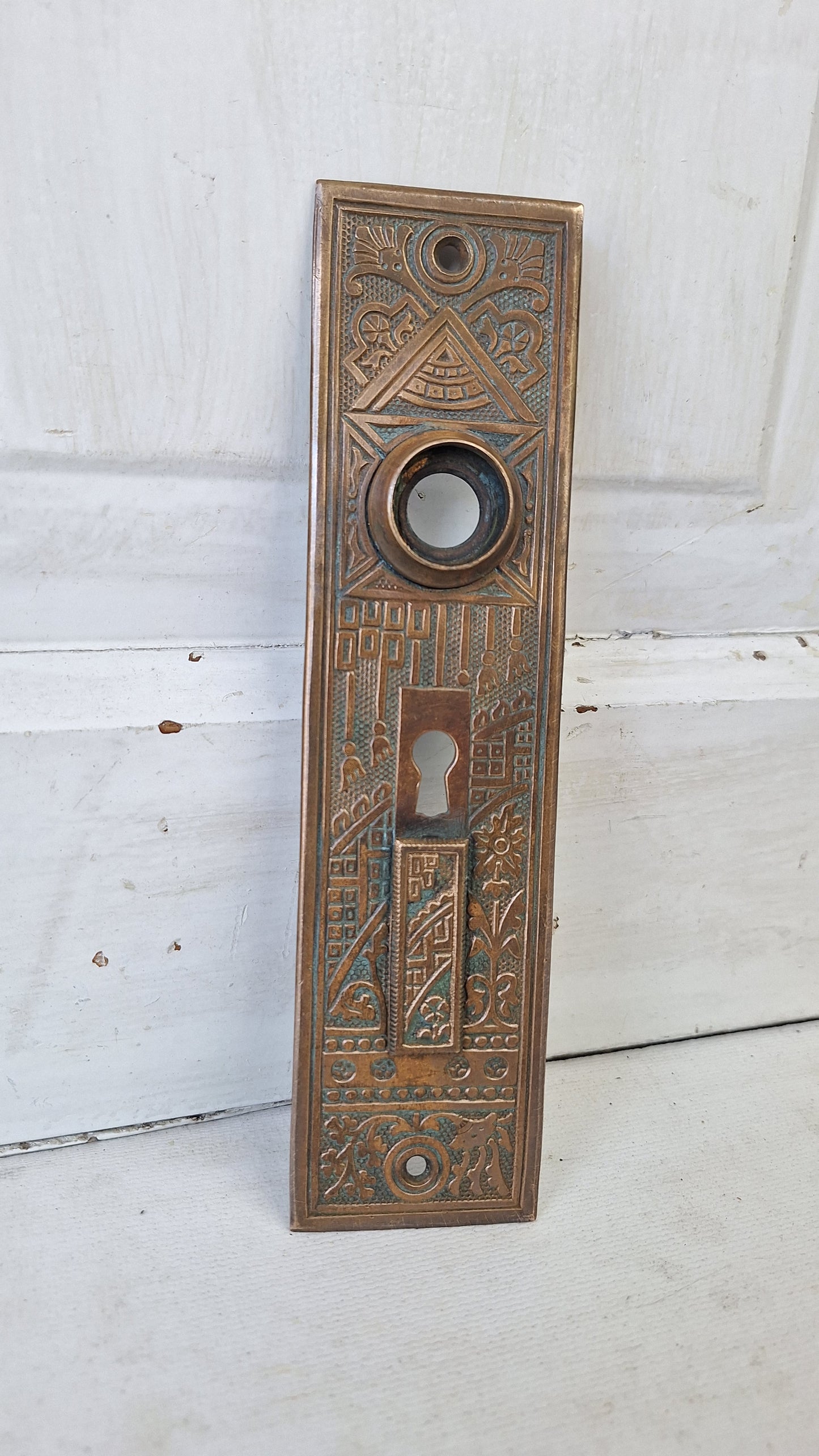 Eastlake Bronze Plate with Double Keyhole, Ceylon Pattern Entry Door Knob Backplate